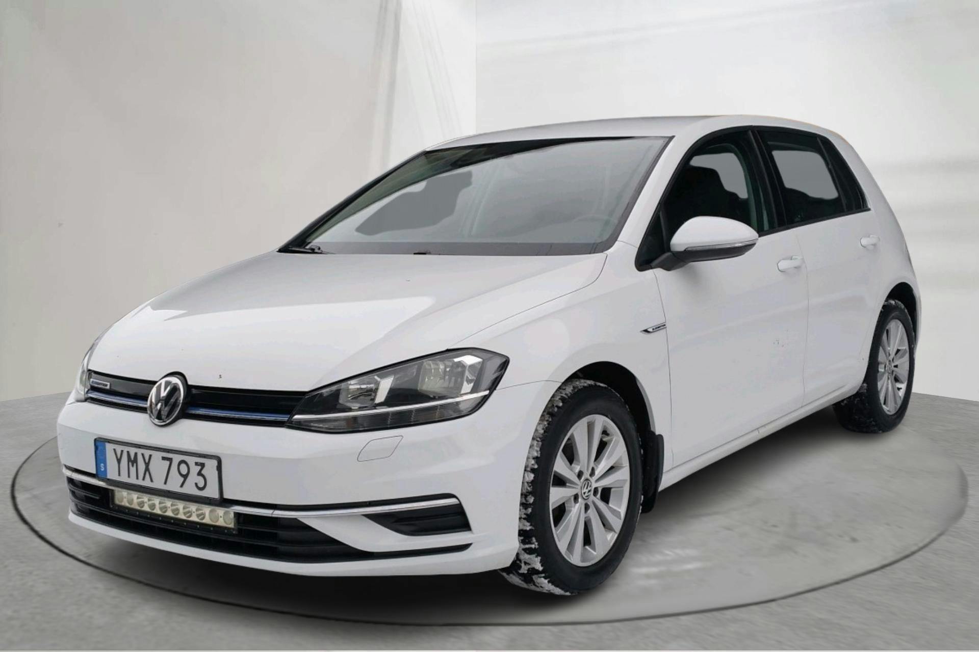 Presentation photo 1 of 15: VW Golf VII 1.4 TGI 5dr (110hk) - 51 280 km - Manual - white - 2018
