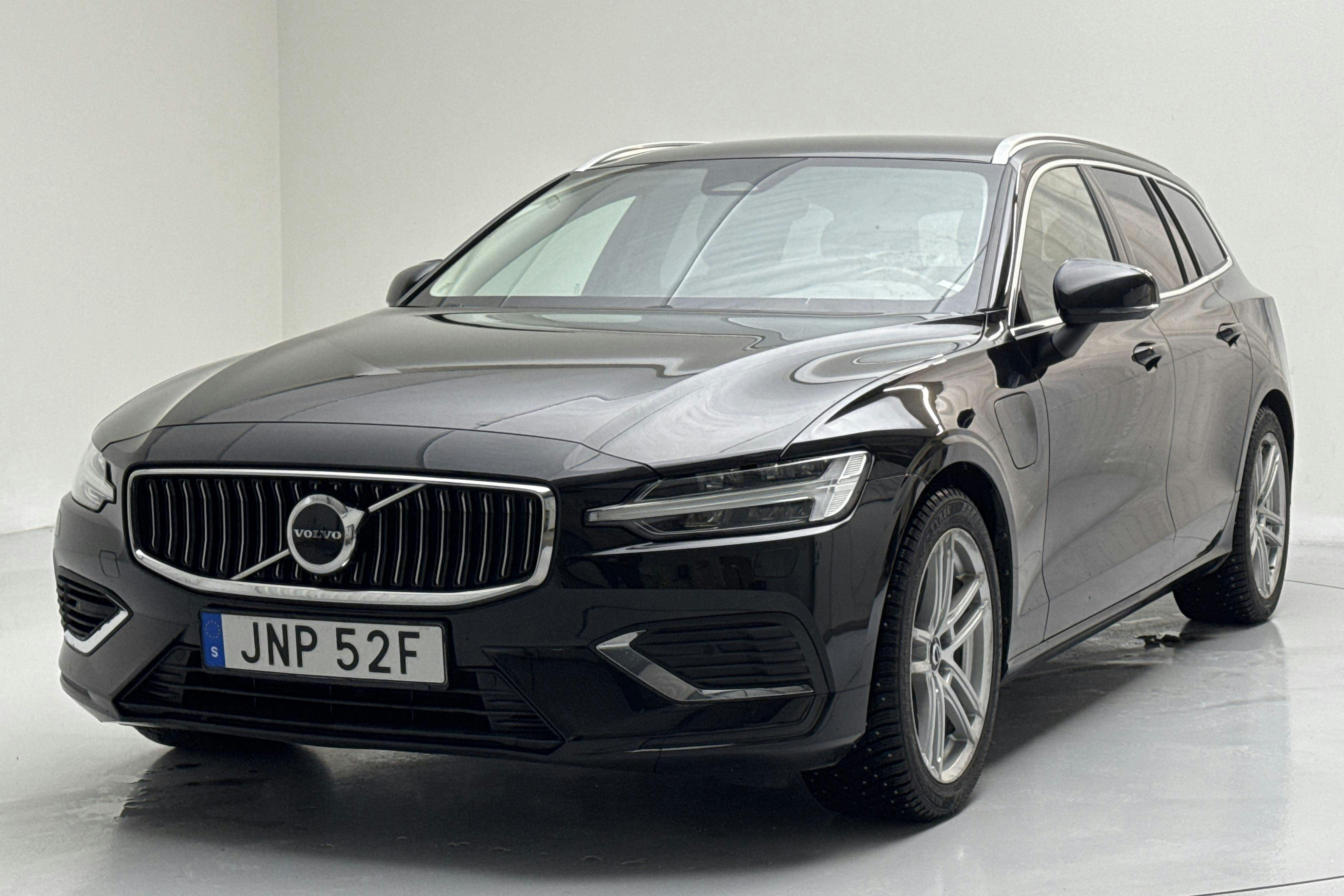 Esitlusfoto 1 aadressil 18: Volvo V60 T6 AWD Recharge (350hk) - 83 780 km - Automaatne - must - 2023
