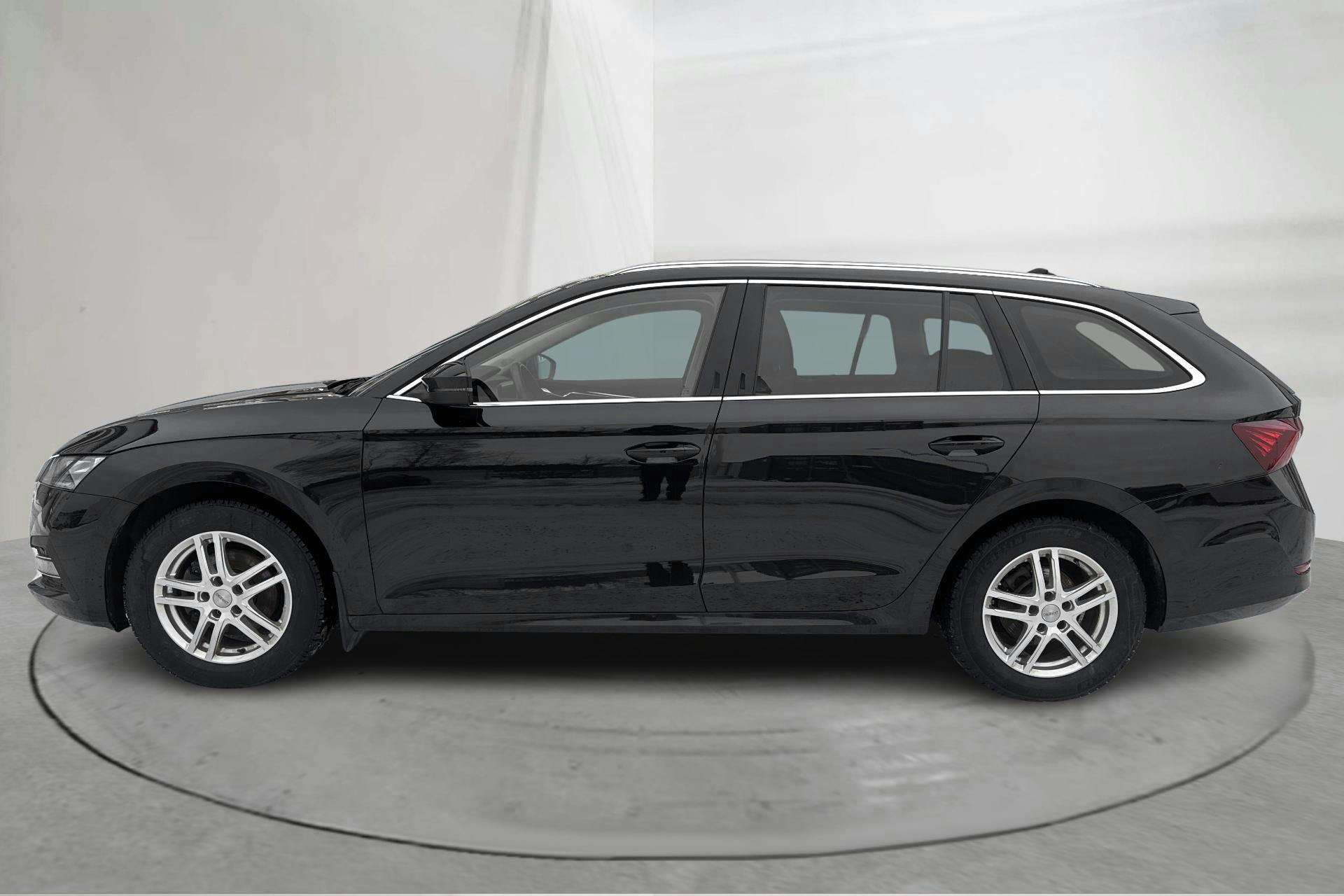 Presentation photo 2 of 16: Skoda Octavia G-TEC 1.5 TSI Combi (130hk) - 91 770 km - Automatic - black - 2023