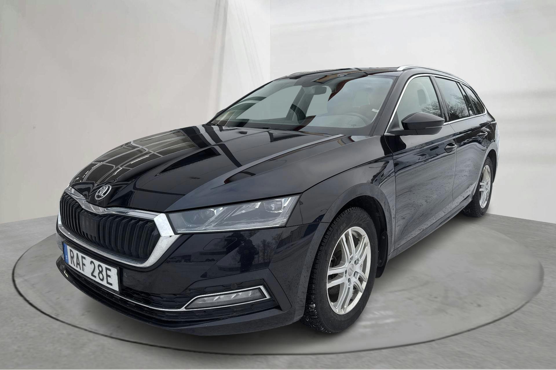 Presentation photo 1 of 16: Skoda Octavia G-TEC 1.5 TSI Combi (130hk) - 91 770 km - Automatic - black - 2023