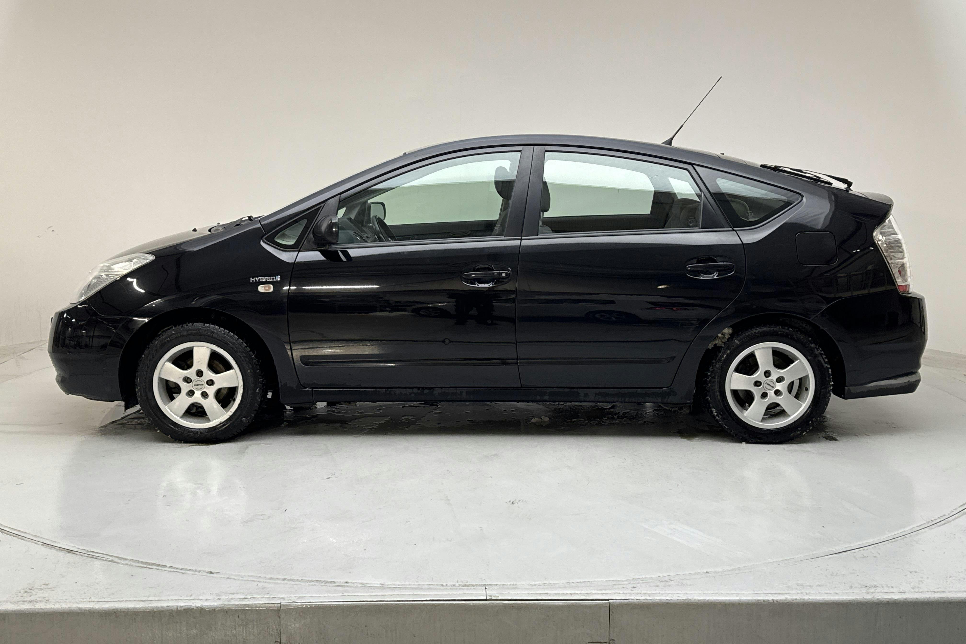 Esitlusfoto 2 aadressil 13: Toyota Prius 1.5 Hybrid (78hk) - 247 060 km - Automaatne - must - 2009