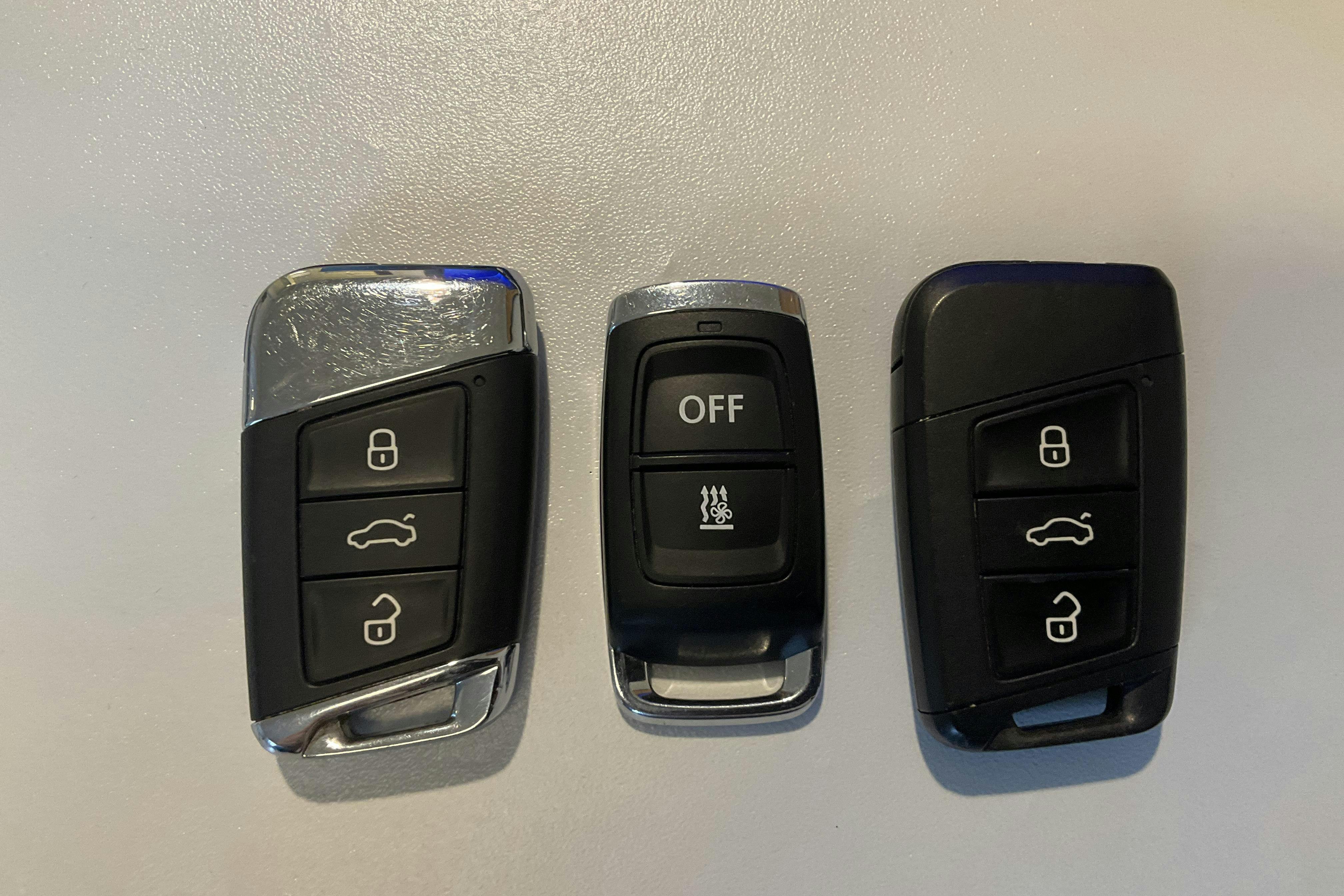 Präsentationsfoto 18 von 18: VW Passat 1.4 GTE Sportscombi (218hk) - 119 160 Kilometer - Verkaufsautomat - Weiß - 2021