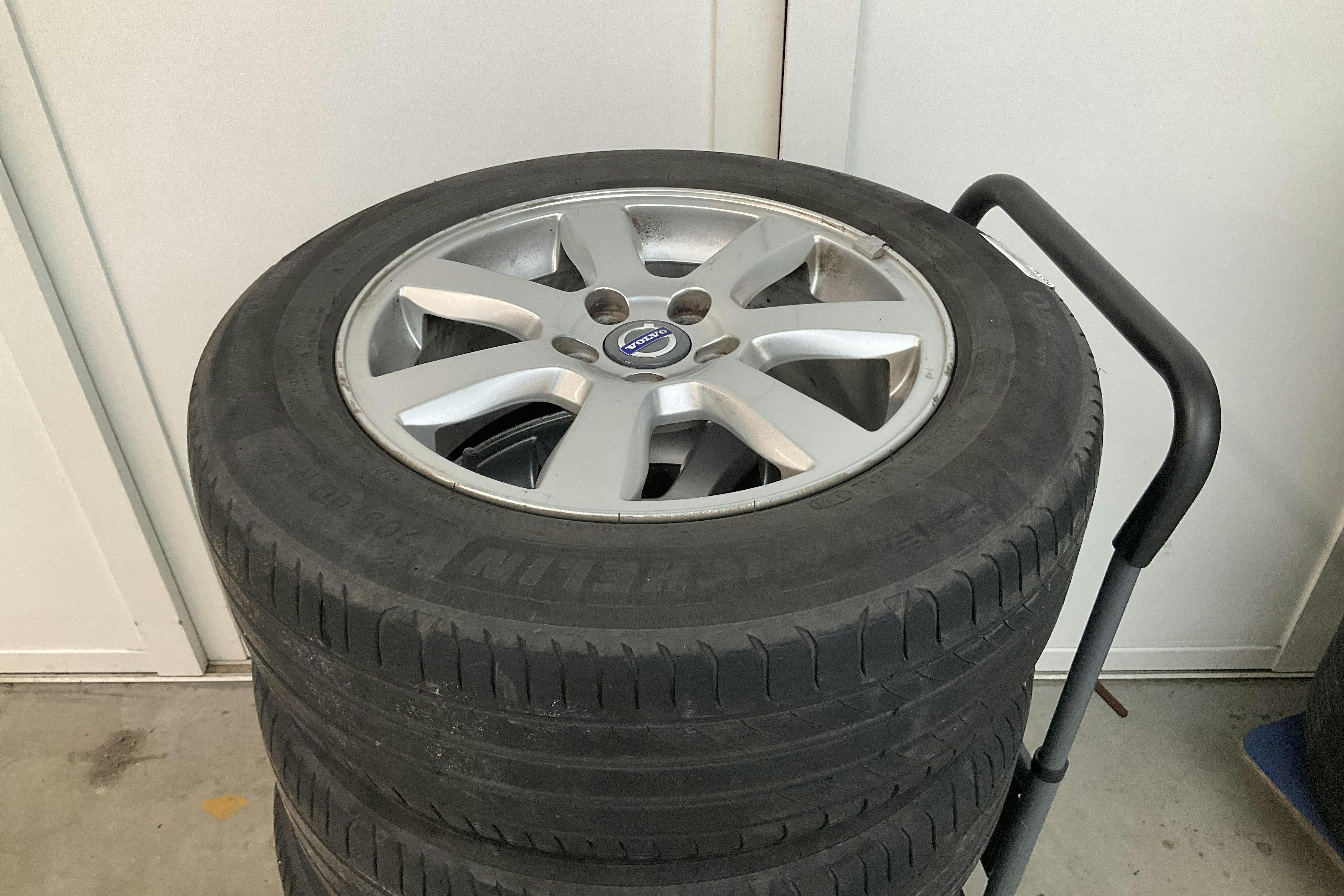 Presentation photo 11 of 11: Volvo V60 T3 (150hk) - 247 320 km - Manual - red - 2012