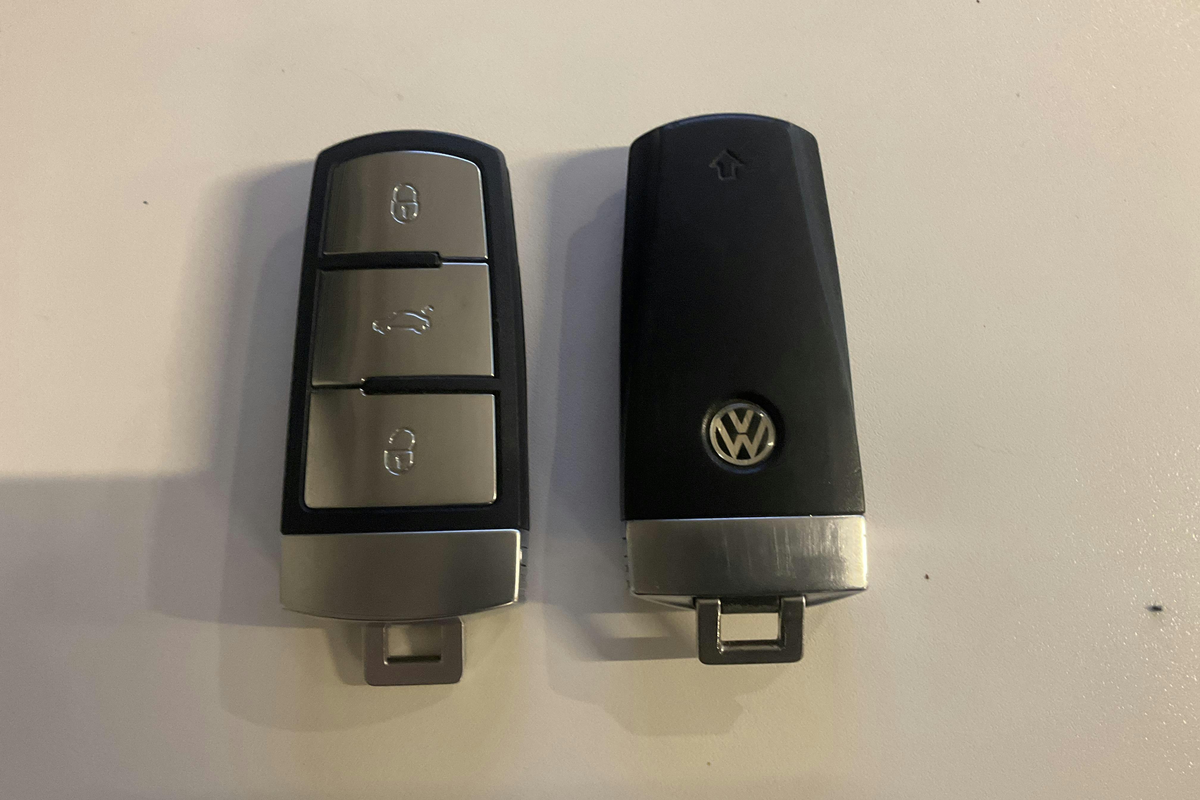 Presentationsfoto 12 av 12: VW Passat 1.4 TSI EcoFuel Variant (150hk) - 24 858 mil - Manuell - Light Grey - 2012