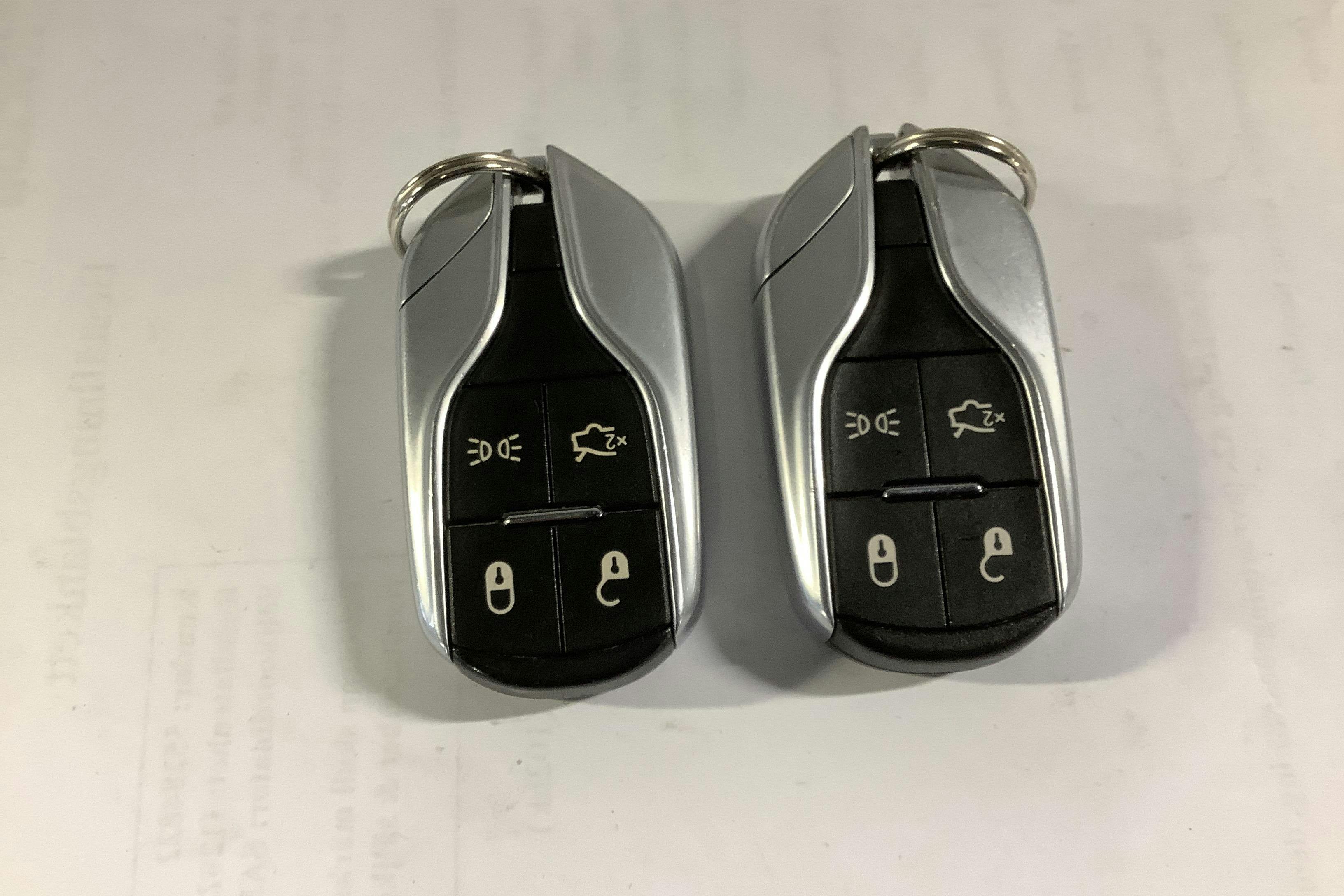 Präsentationsfoto 19 von 19: Maserati Levante S (430hk) - 162 480 Kilometer - Verkaufsautomat - Rote Farbe - 2017