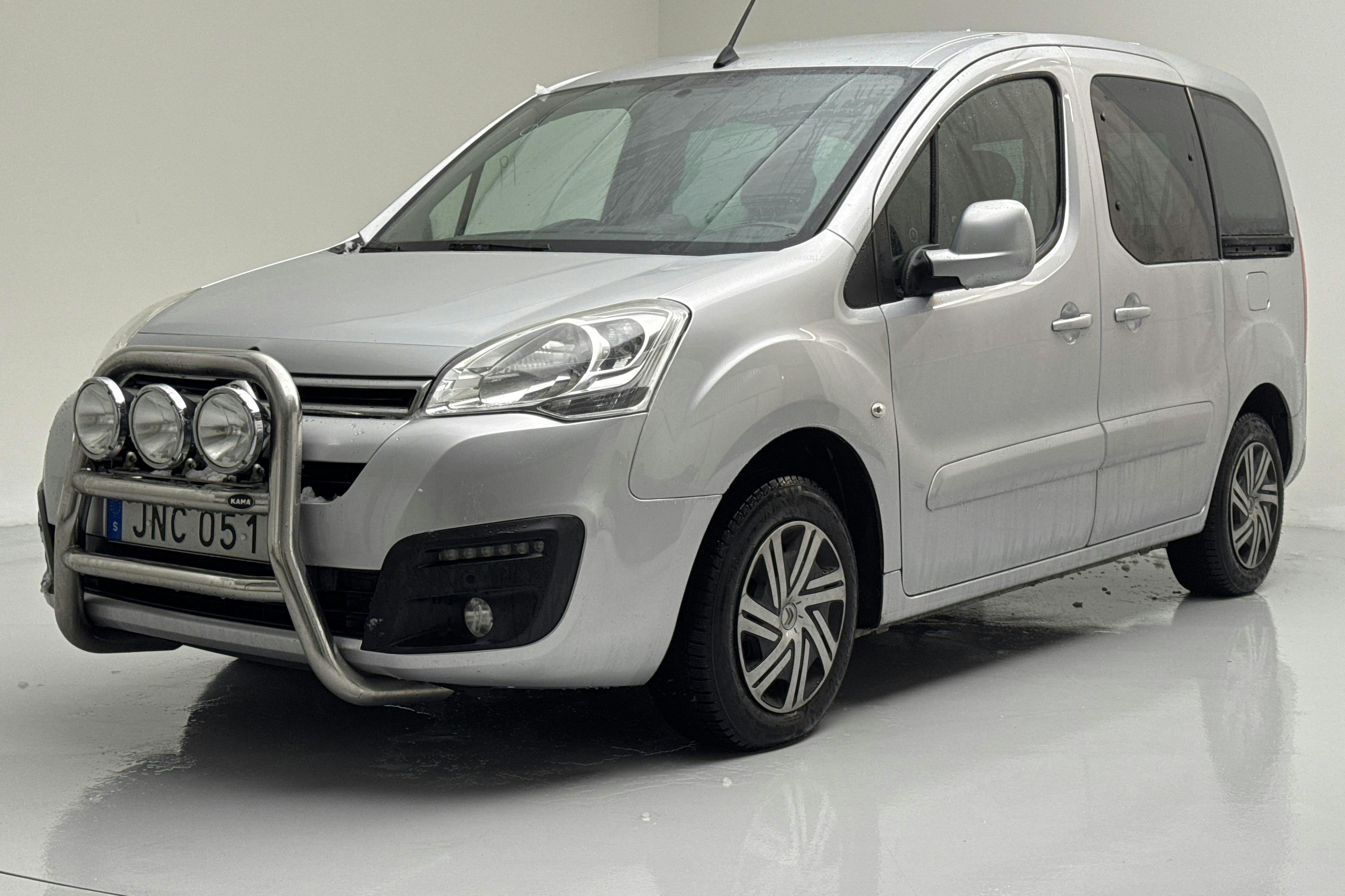 Presentationsfoto 1 av 12: Citroën Berlingo Multispace 1.6 BlueHDi (100hk) - 7 546 mil - Automat - silver - 2017