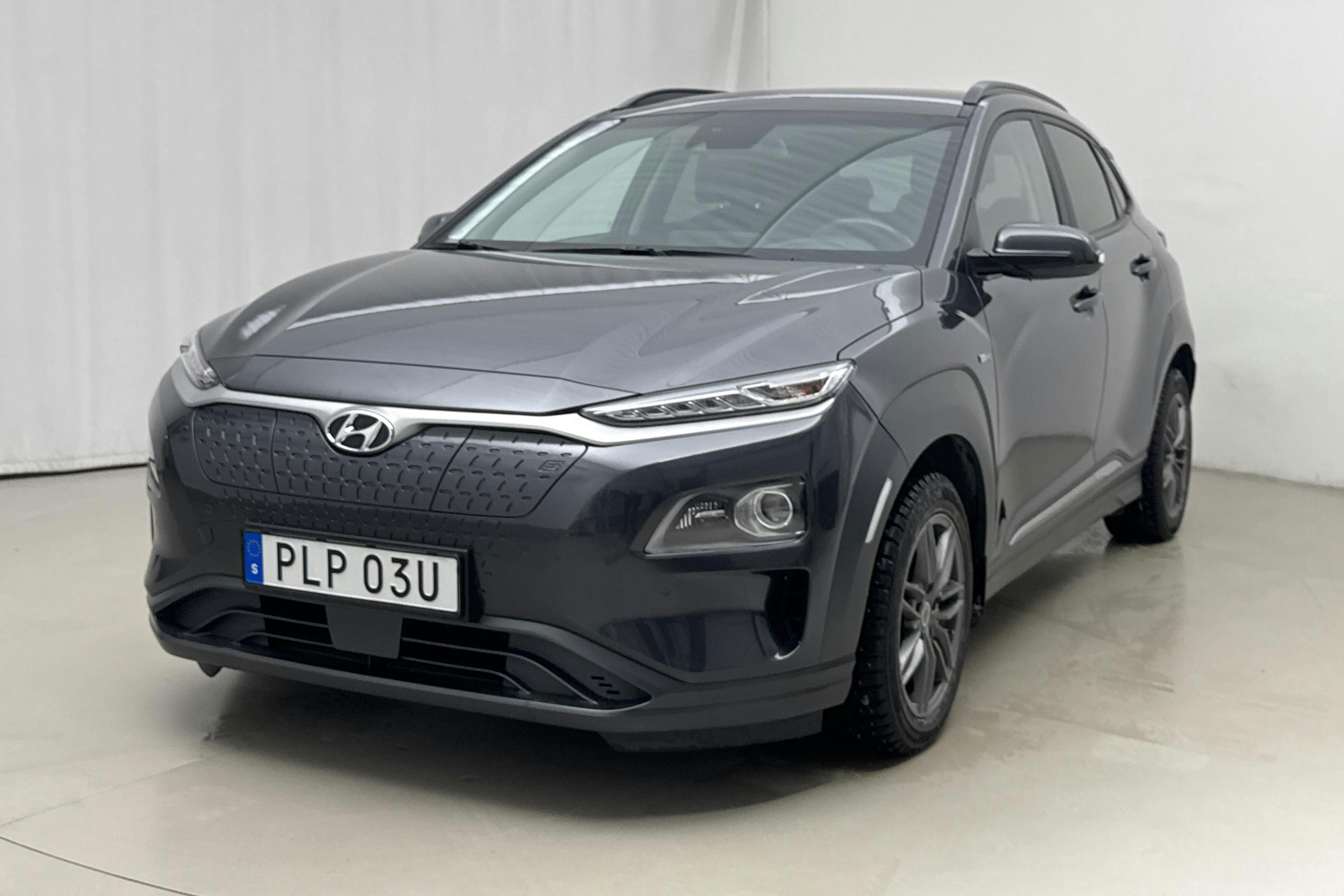 Presentation photo 1 of 21: Hyundai Kona Electric Long Range 64kWh (204hk) - 68 850 km - Automatic - gray - 2020