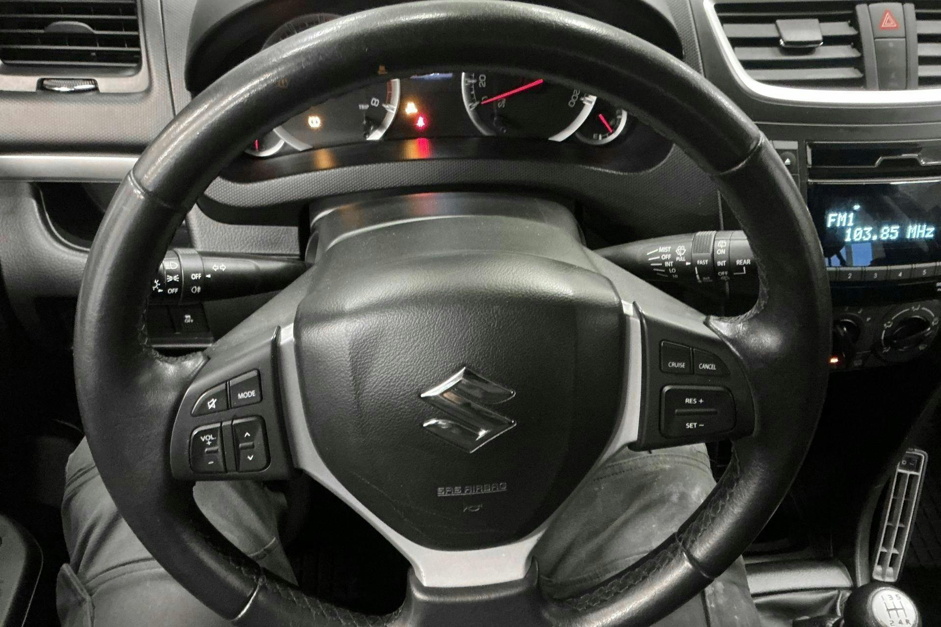 Esittelykuva 11 osoitteesta 11: Suzuki Swift 1.2 5dr (94hk) - 114 660 km - Manuaalinen - sininen - 2016