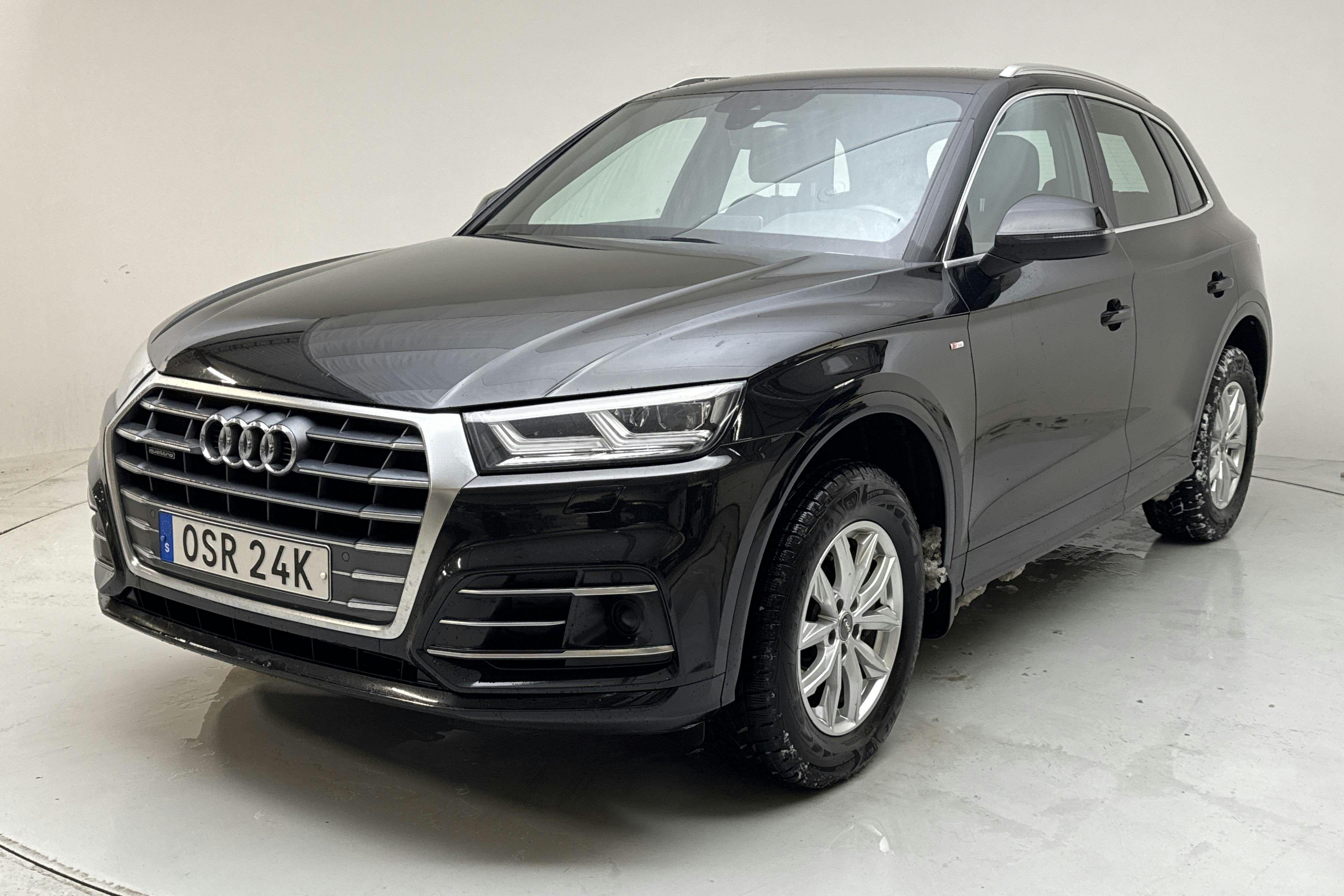 Presentationsfoto 1 av 14: Audi Q5 40 TDI quattro (190hk) - 10 813 mil - Automat - svart - 2020