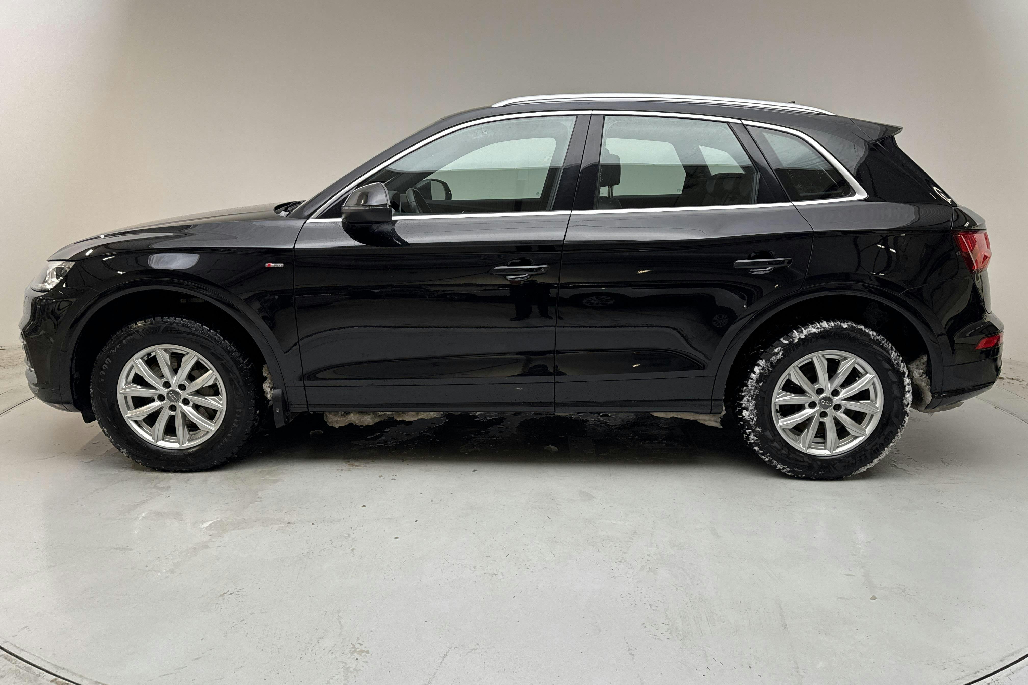 Presentationsfoto 2 av 14: Audi Q5 40 TDI quattro (190hk) - 10 813 mil - Automat - svart - 2020