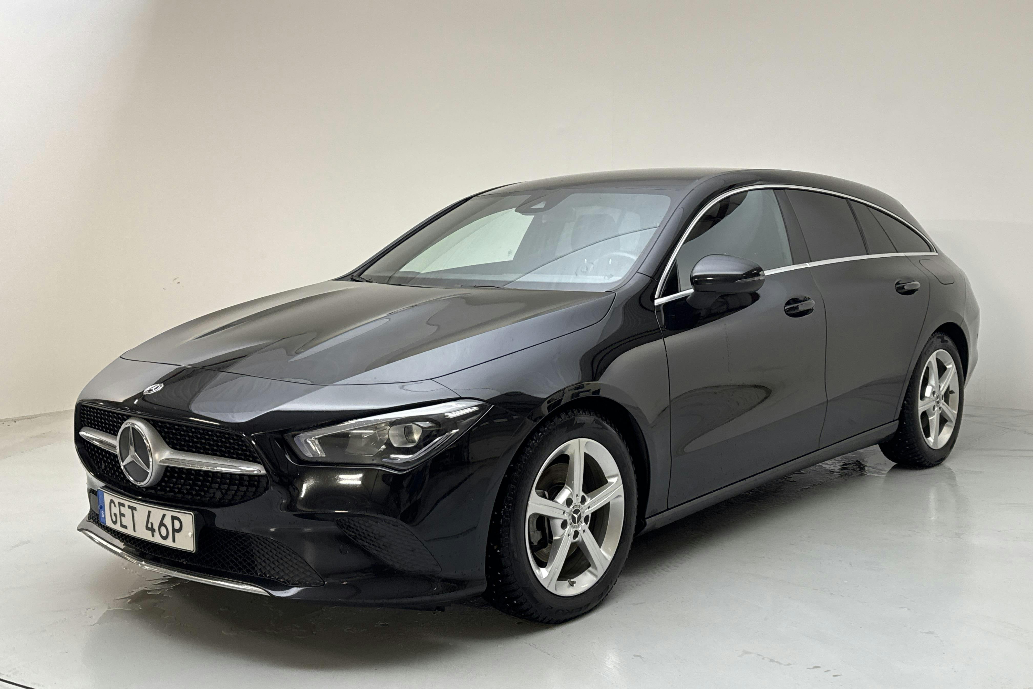 Presentation photo 1 of 14: Mercedes CLA 200 d 4MATIC Shooting Brake X118 (150hk) - 102 140 km - Automatic - black - 2023