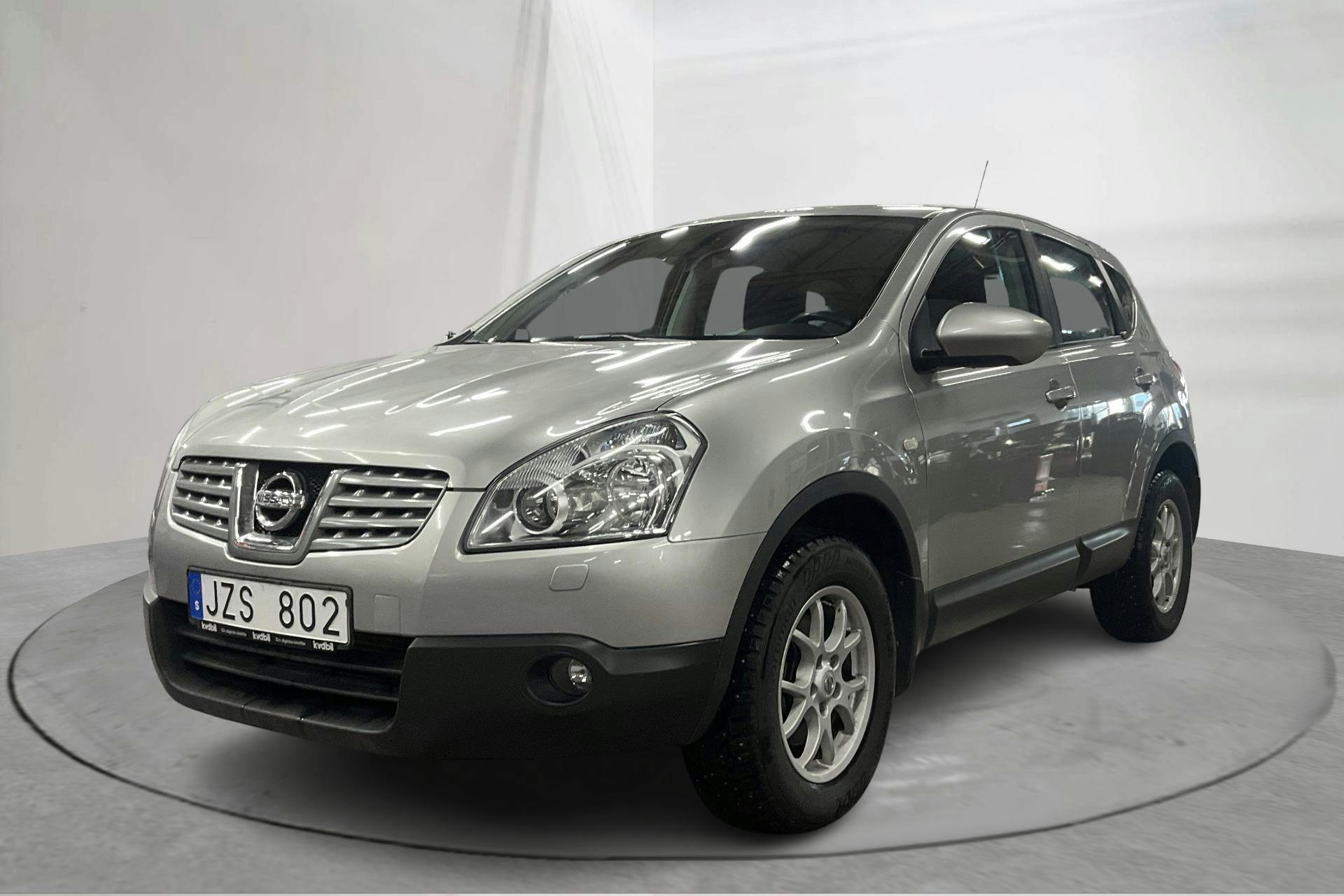 Presentationsfoto 1 av 12: Nissan Qashqai 2.0 dCi (150hk) - 21 708 mil - Manuell - silver - 2010