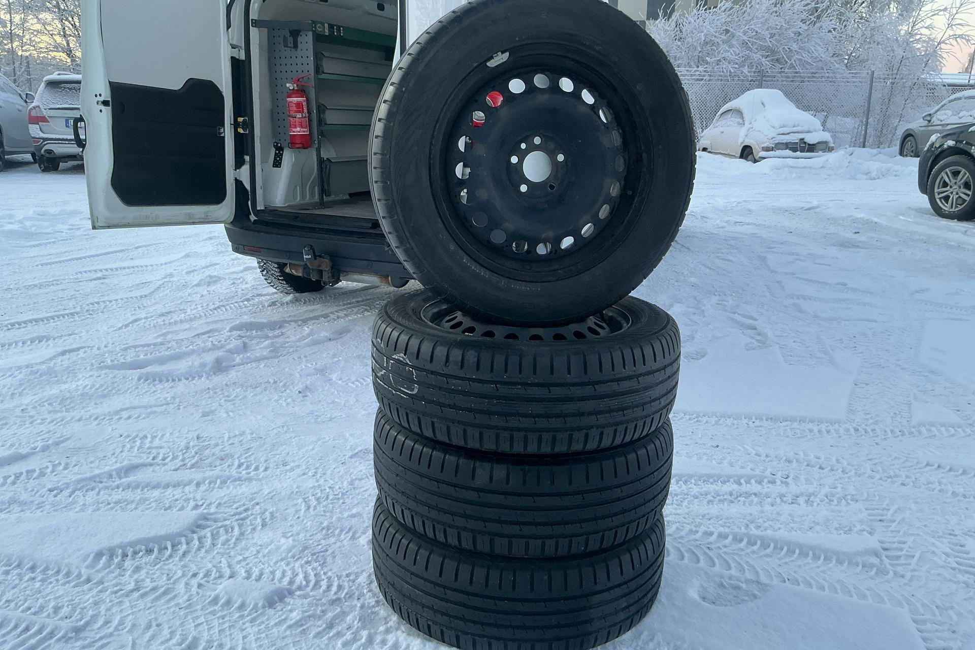 Presentationsfoto 15 av 15: Opel Combo 1.4 CNG Skåp (120hk) - 7 793 mil - Manuell - vit - 2015