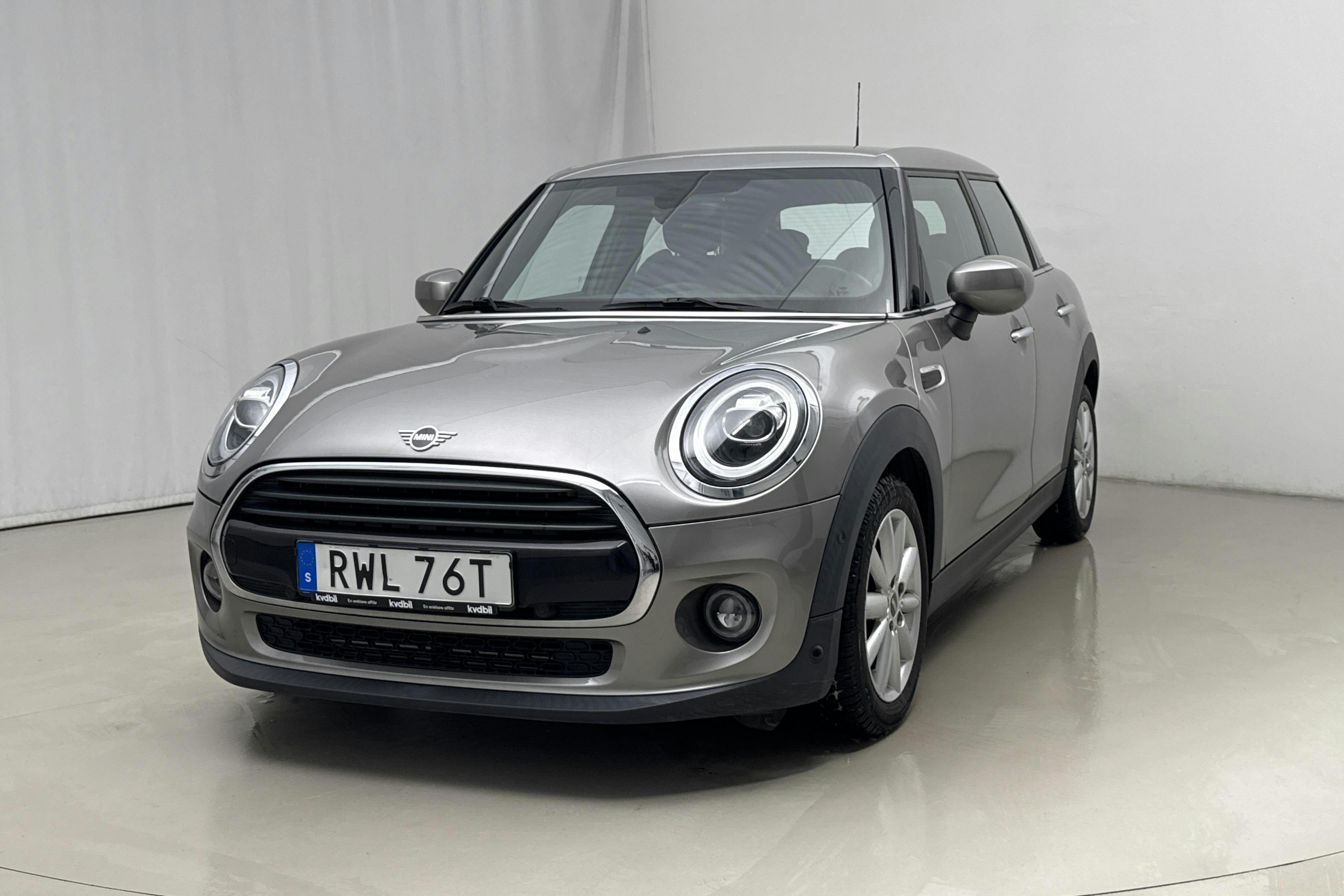 Presentation photo 1 of 14: MINI Cooper 5dr  (136hk) - 33 690 km - Automatic - Dark Grey - 2020