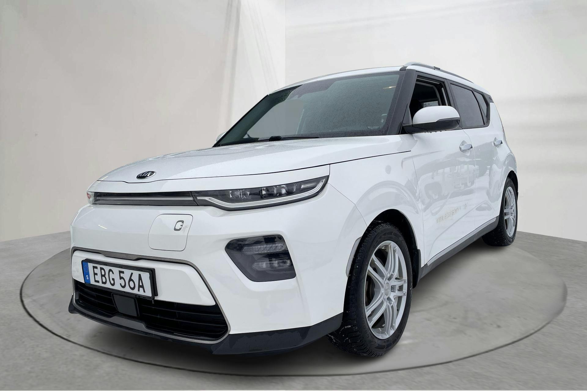 Presentation photo 1 of 18: KIA e-Soul Long Range 64kWh (204hk) - 33 870 km - Automatic - white - 2020