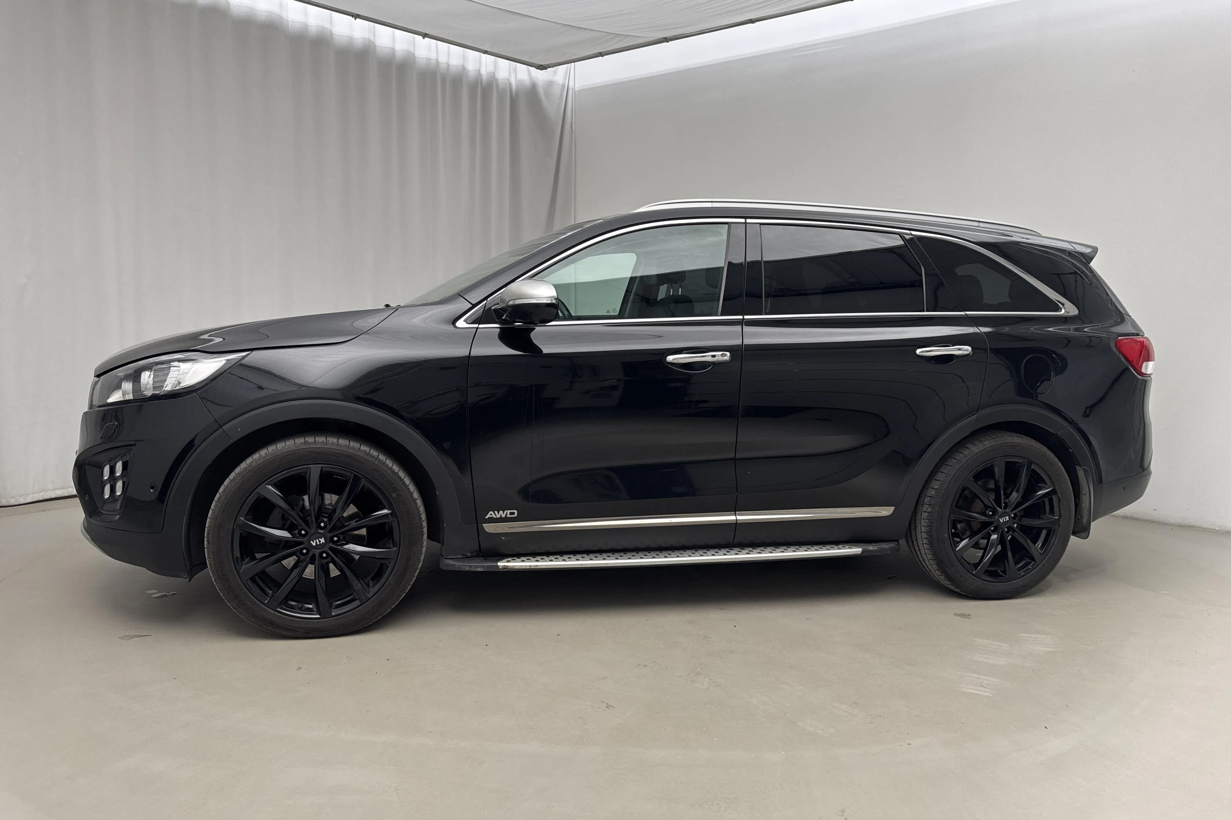 Presentationsfoto 2 av 22: KIA Sorento 2.2 CRDi (200hk) - 25 028 mil - Automat - svart - 2017