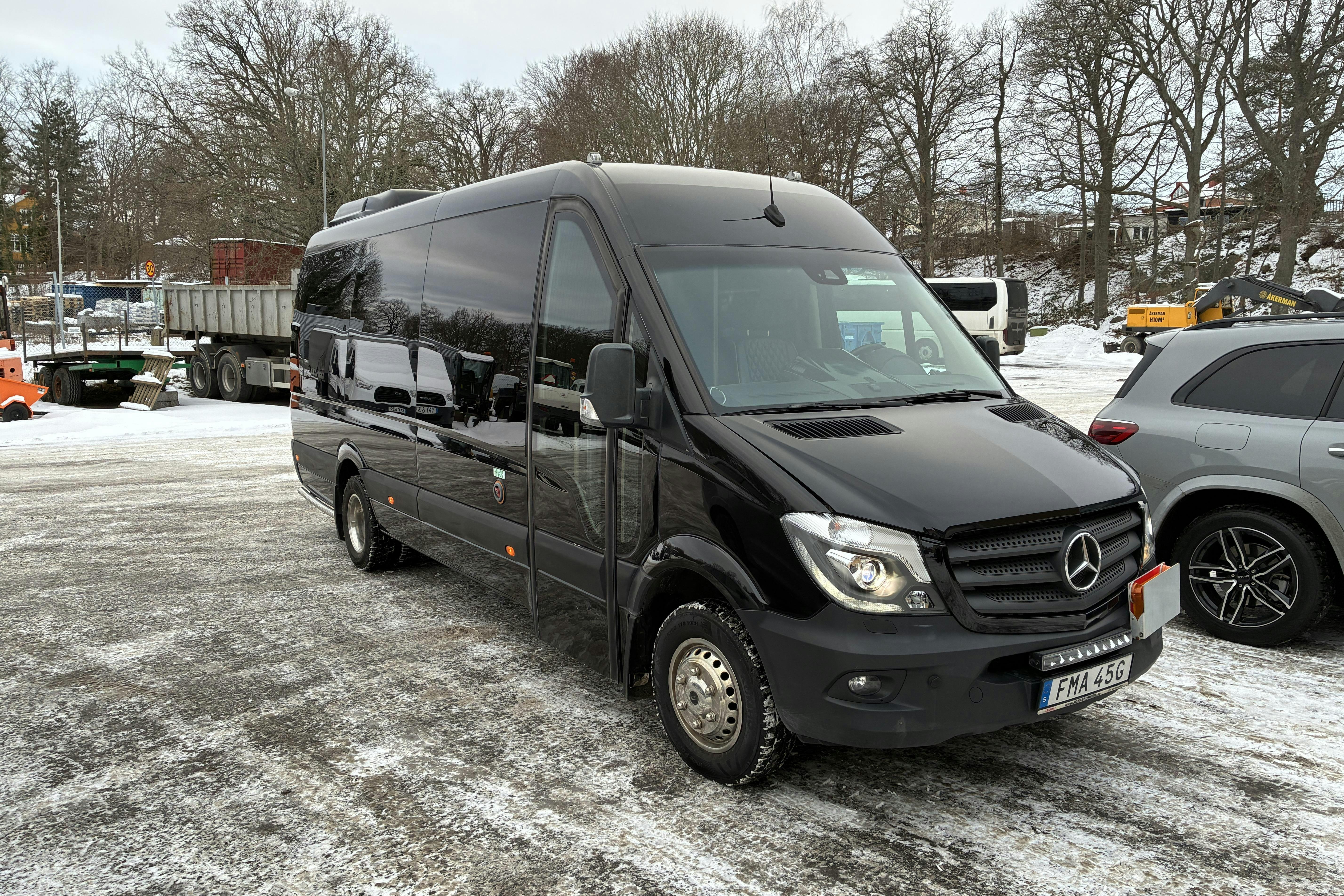 Præsentationsfoto 2 af 46: MERCEDES Sprinter - 217 224 kilometer - Salgsautomat - Sort - 2019
