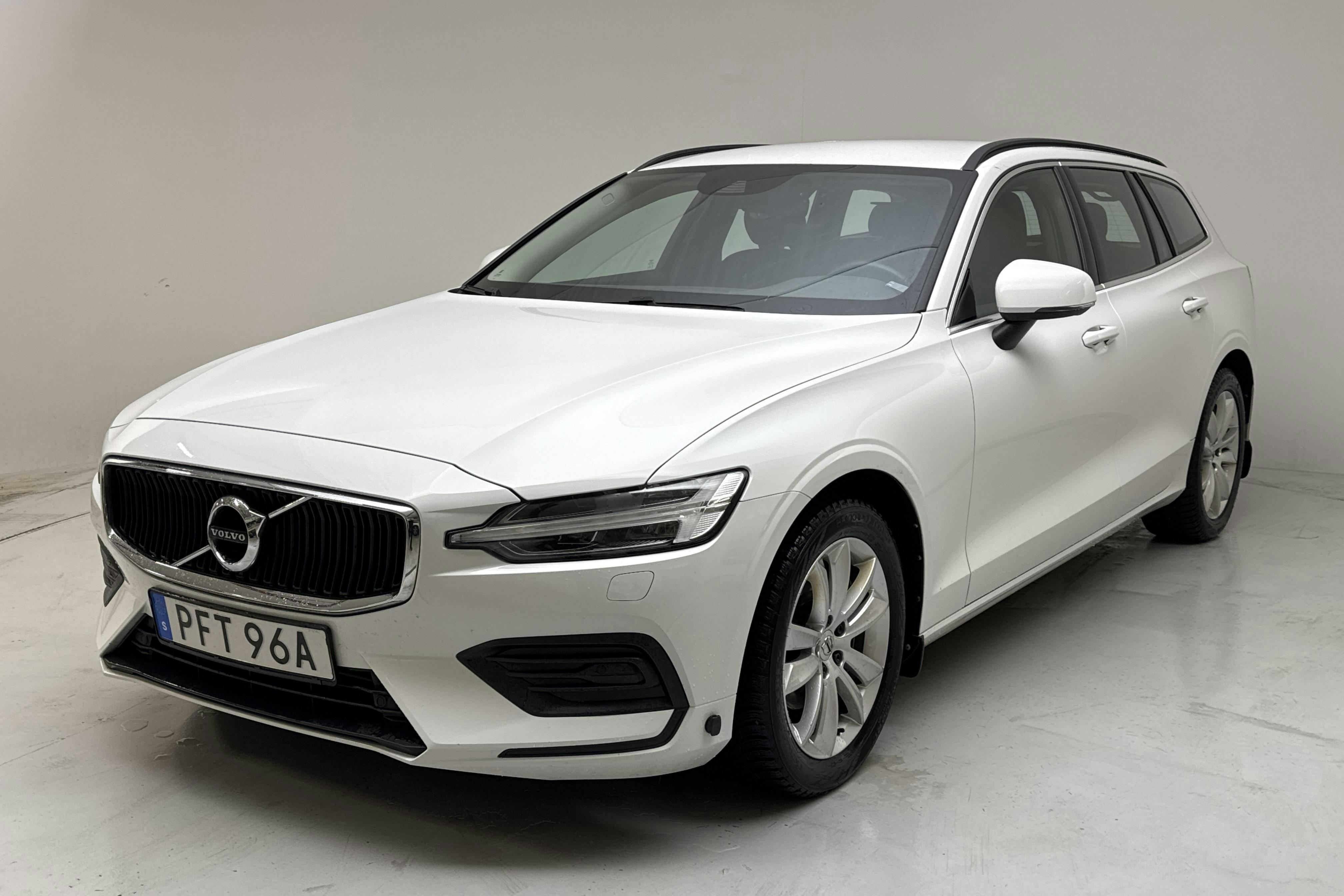 Presentation photo 1 of 16: Volvo V60 B4 Mildhybrid, Diesel (197hk) - 113 450 km - Automatic - white - 2022