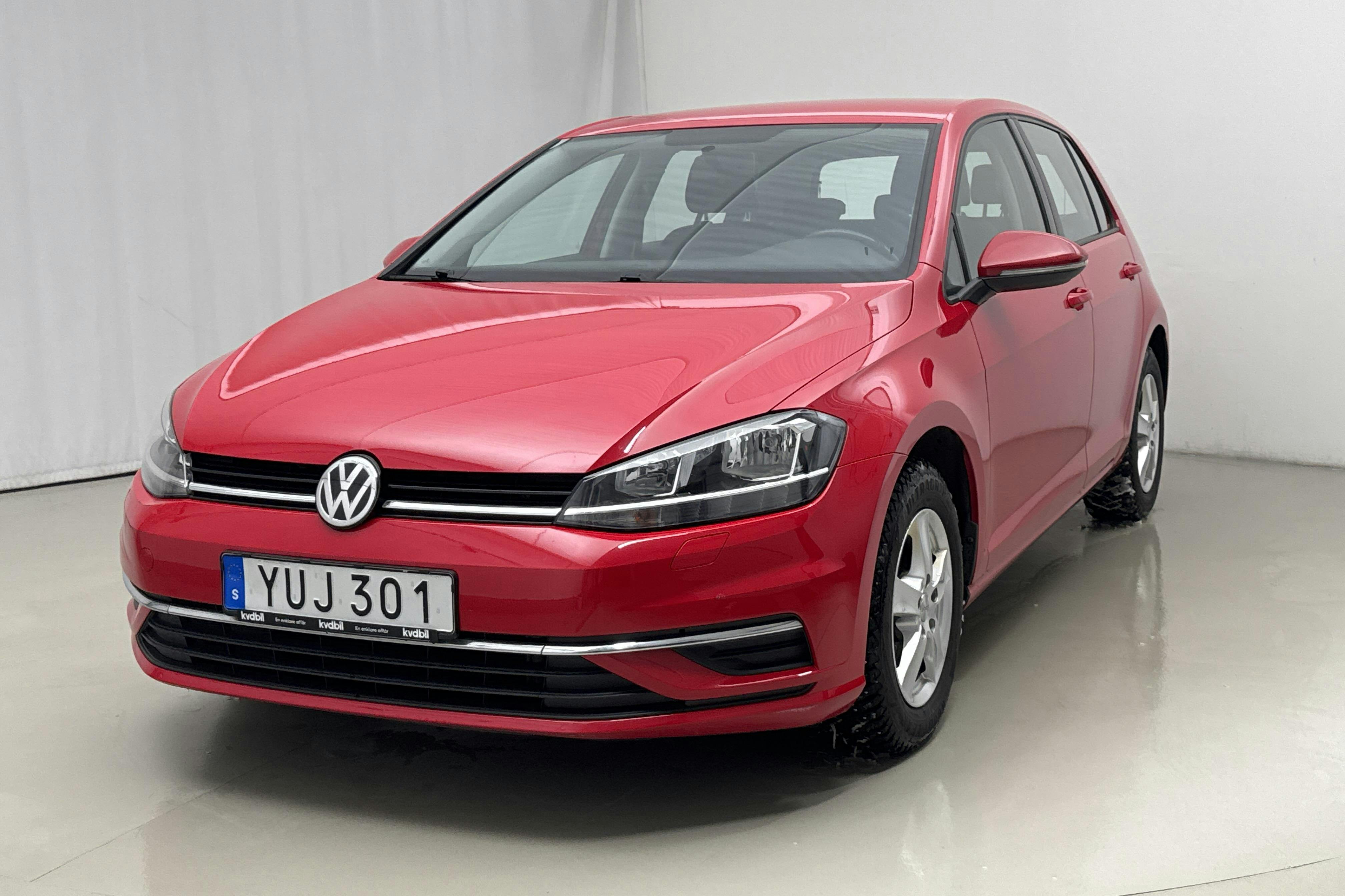 Presentation photo 1 of 13: VW Golf VII 1.0 TSI 5dr (110hk) - 71 670 km - Automatic - red - 2018