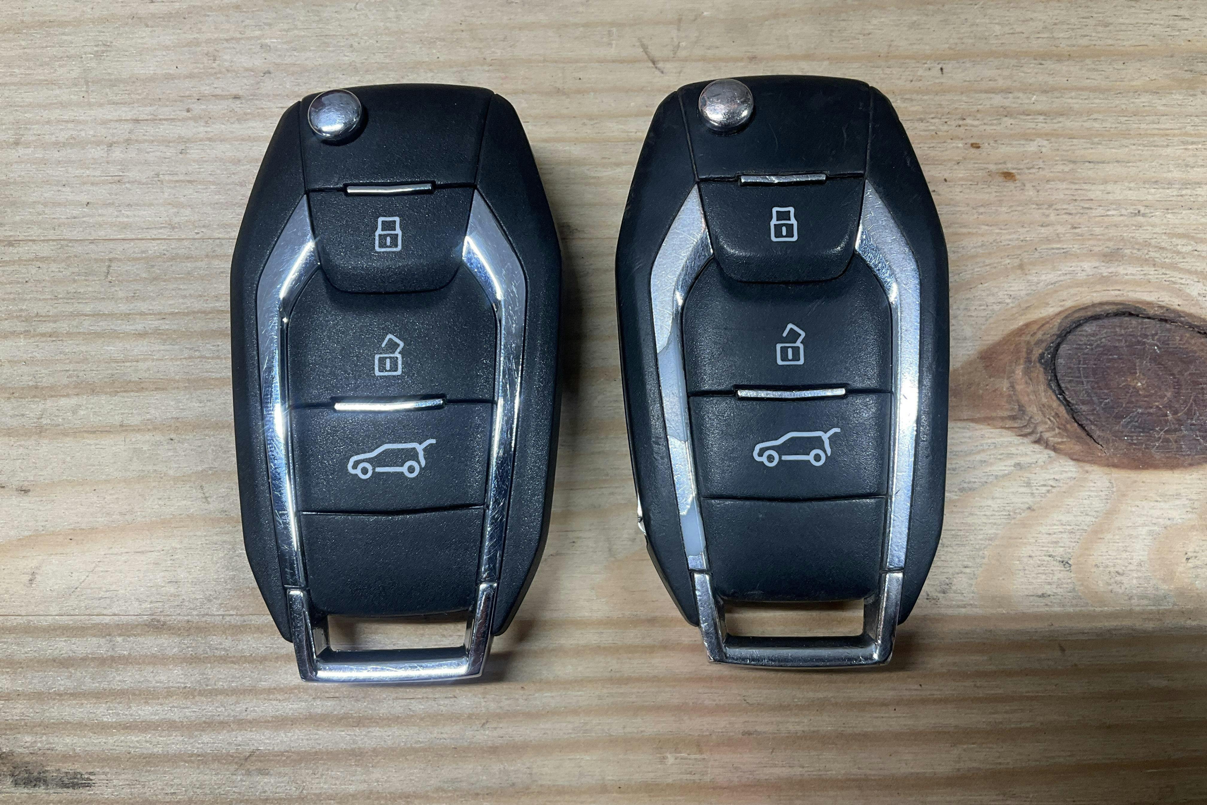 Zdjęcie prezentacyjne 15 z 15: Maxus e-Deliver 3 52.5kWh (122hk) - 67 930 km - Automatyczna - srebro - 2020