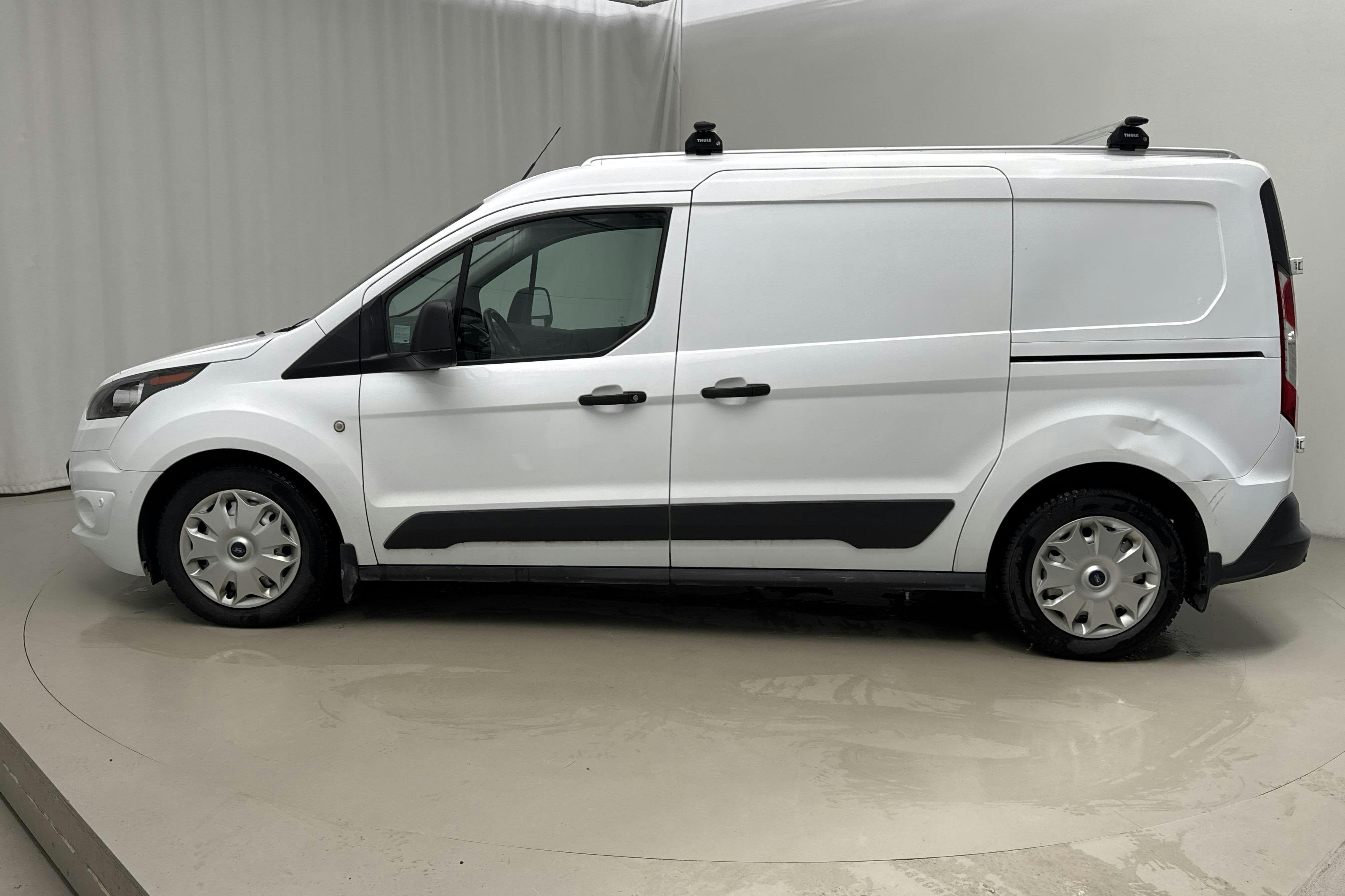 Presentationsfoto 2 av 14: Ford Transit Connect 1.5 TDCi (120hk) - 6 626 mil - Automat - vit - 2018
