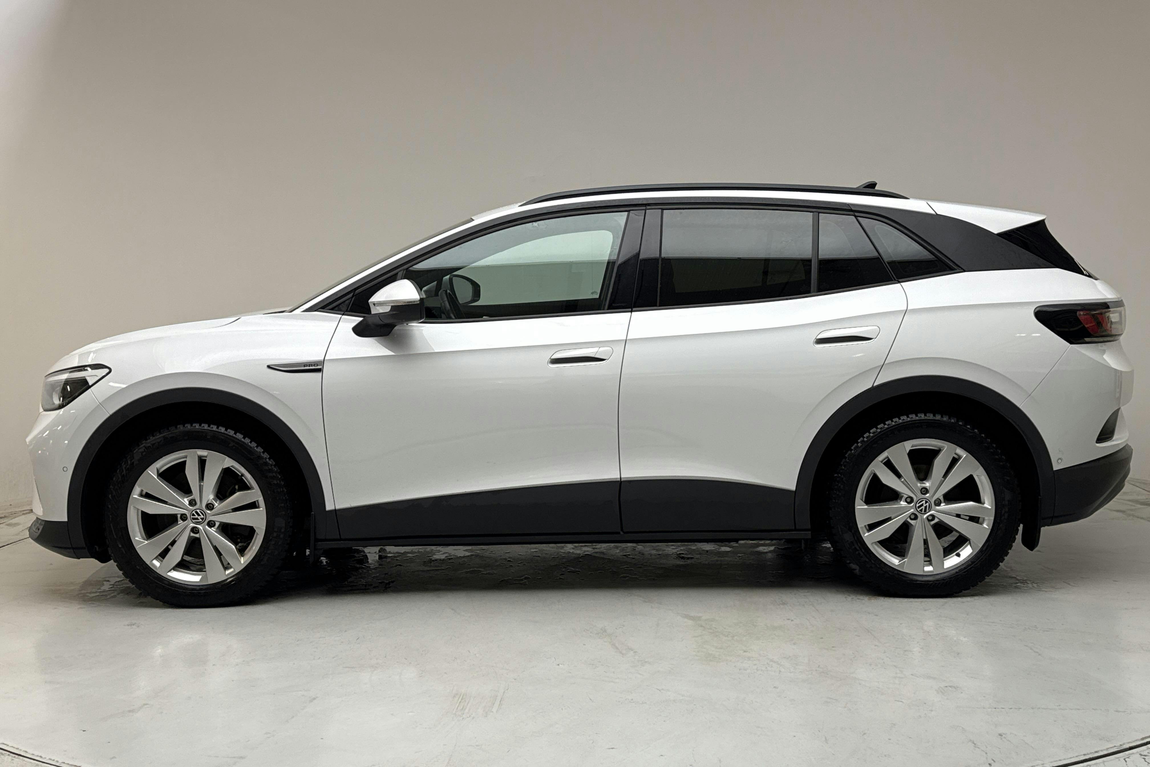 Presentationsfoto 2 av 18: VW ID.4 77kWh (204hk) - 9 480 mil - Automat - vit - 2023