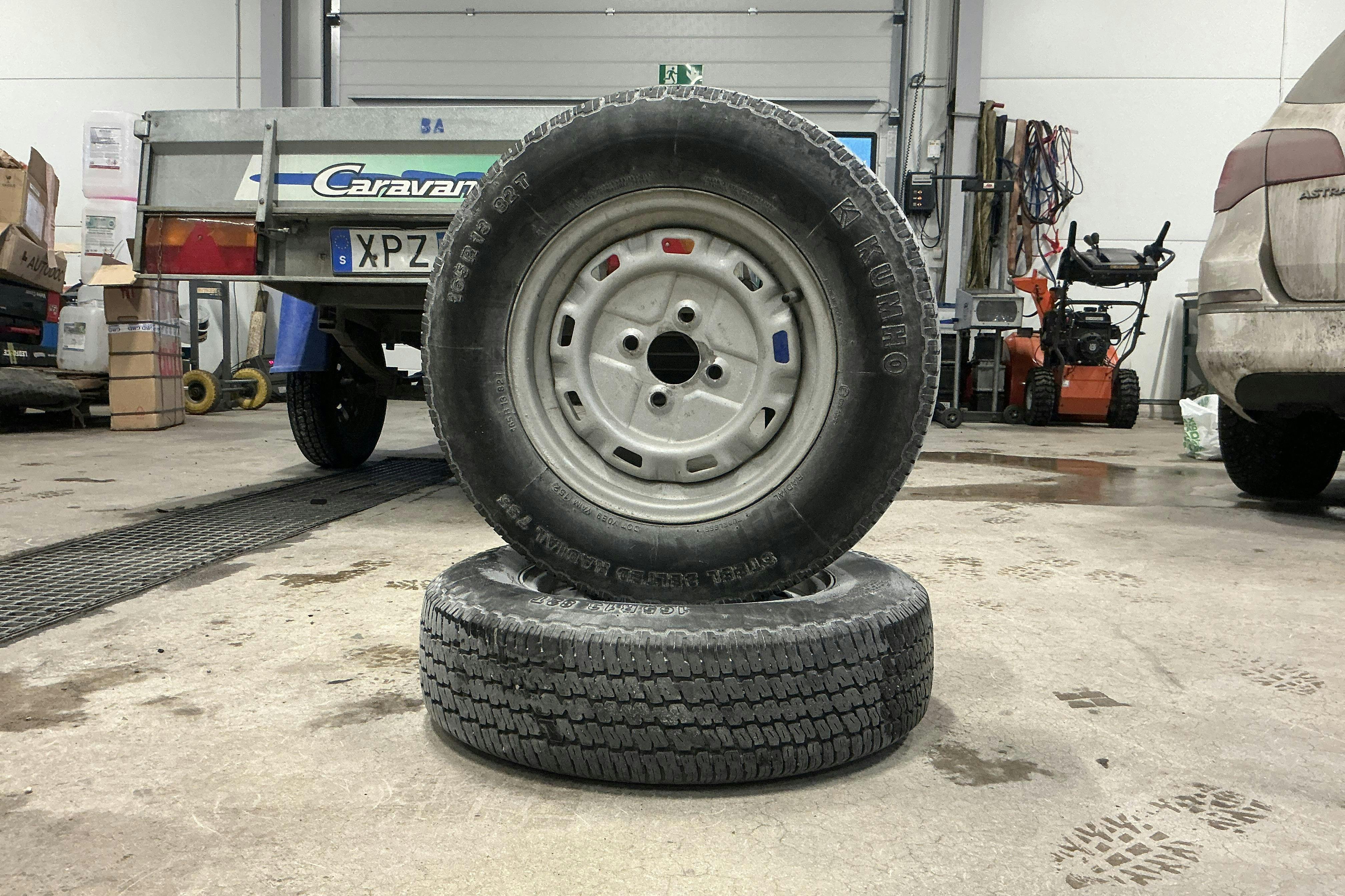 Presentationsfoto 11 av 11: Caravan 1400L Släpvagn med tippfunktion (Rep.Objekt) - 0 km - Light Grey - 2007