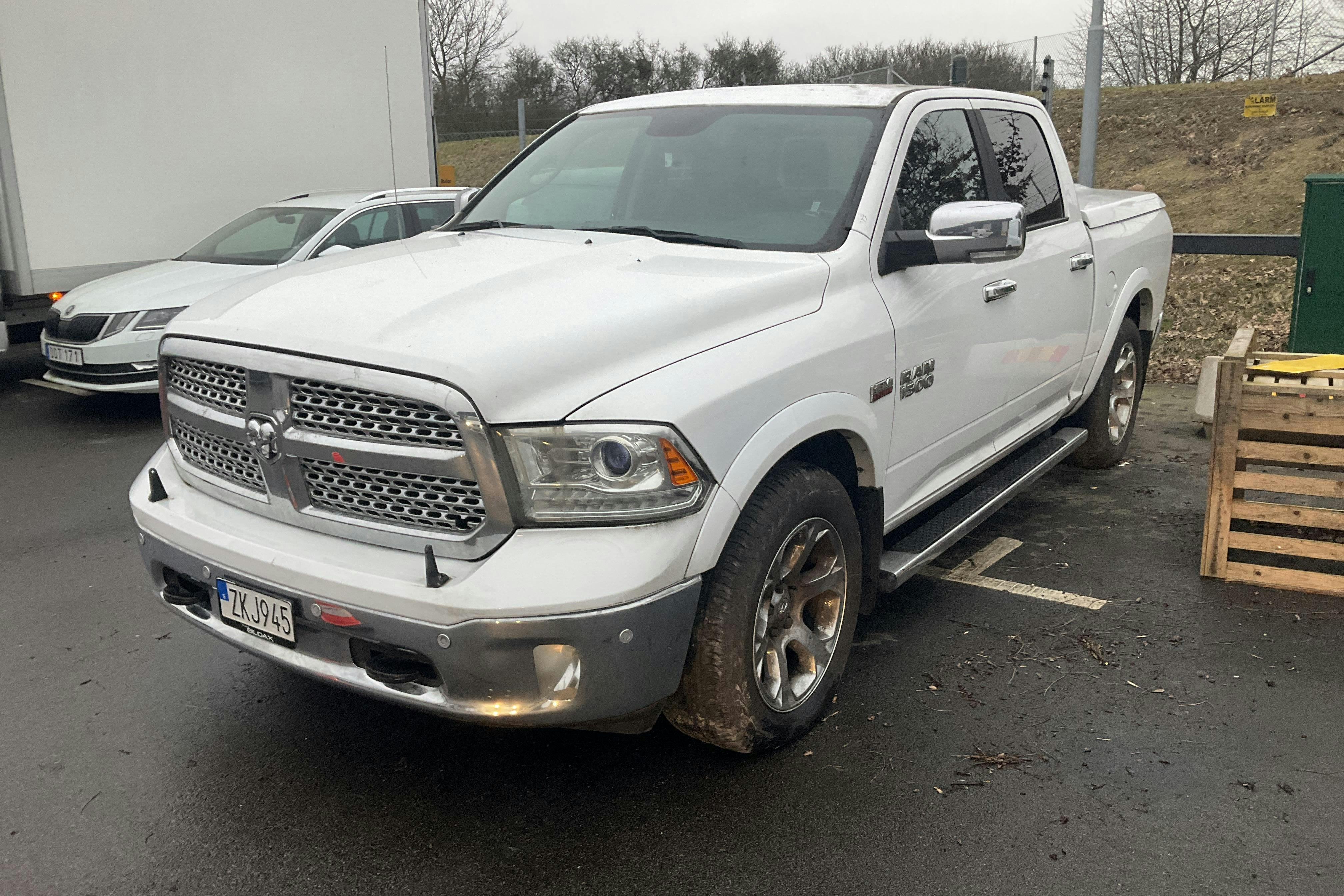 Esitlusfoto 1 aadressil 15: Dodge RAM 1500 5.7 4WD (401hk) - 104 550 km - Automaatne - valge - 2018