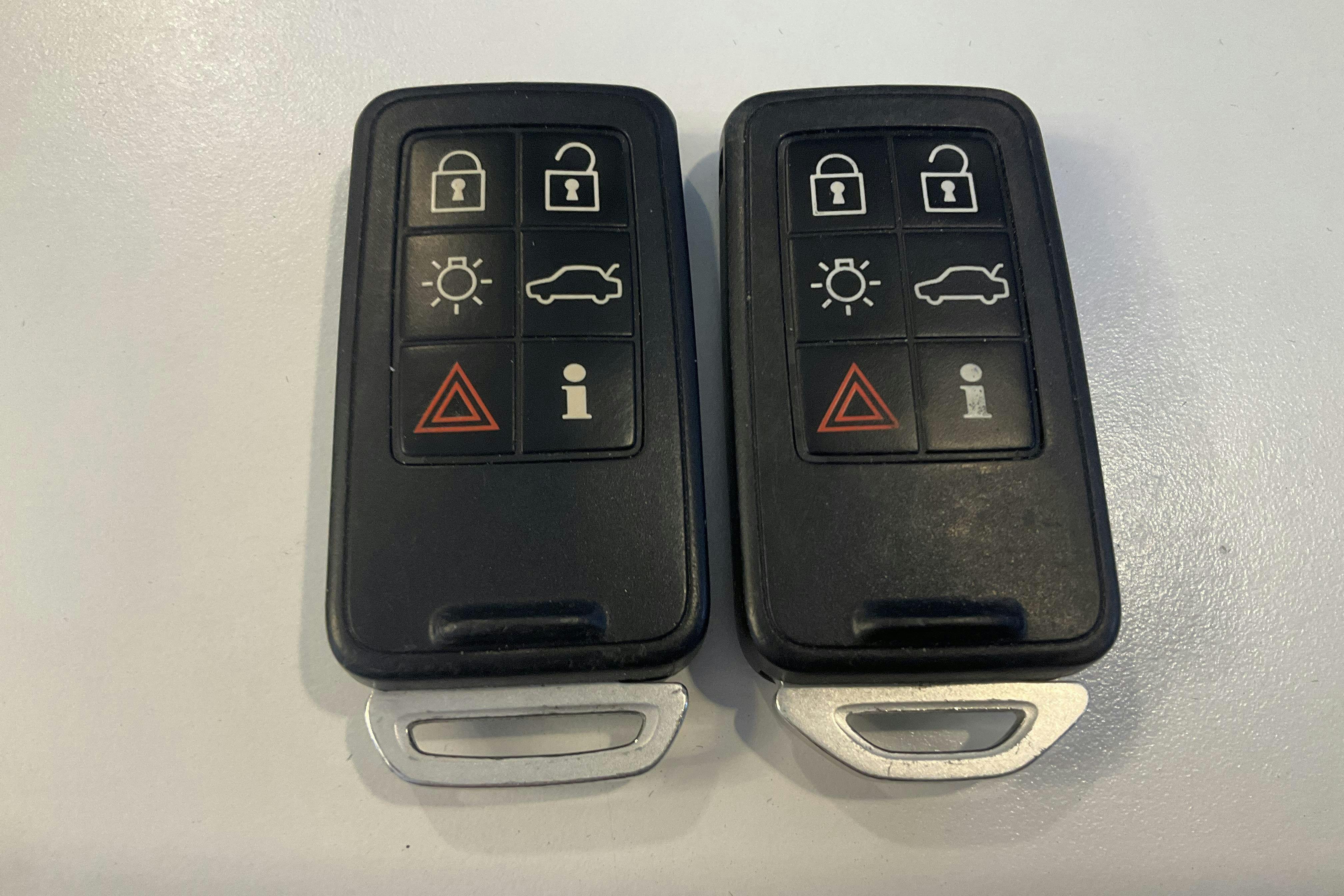 Presentation photo 16 of 16: Volvo XC60 D4 AWD (190hk) - 184 160 km - Automatic - gray - 2017