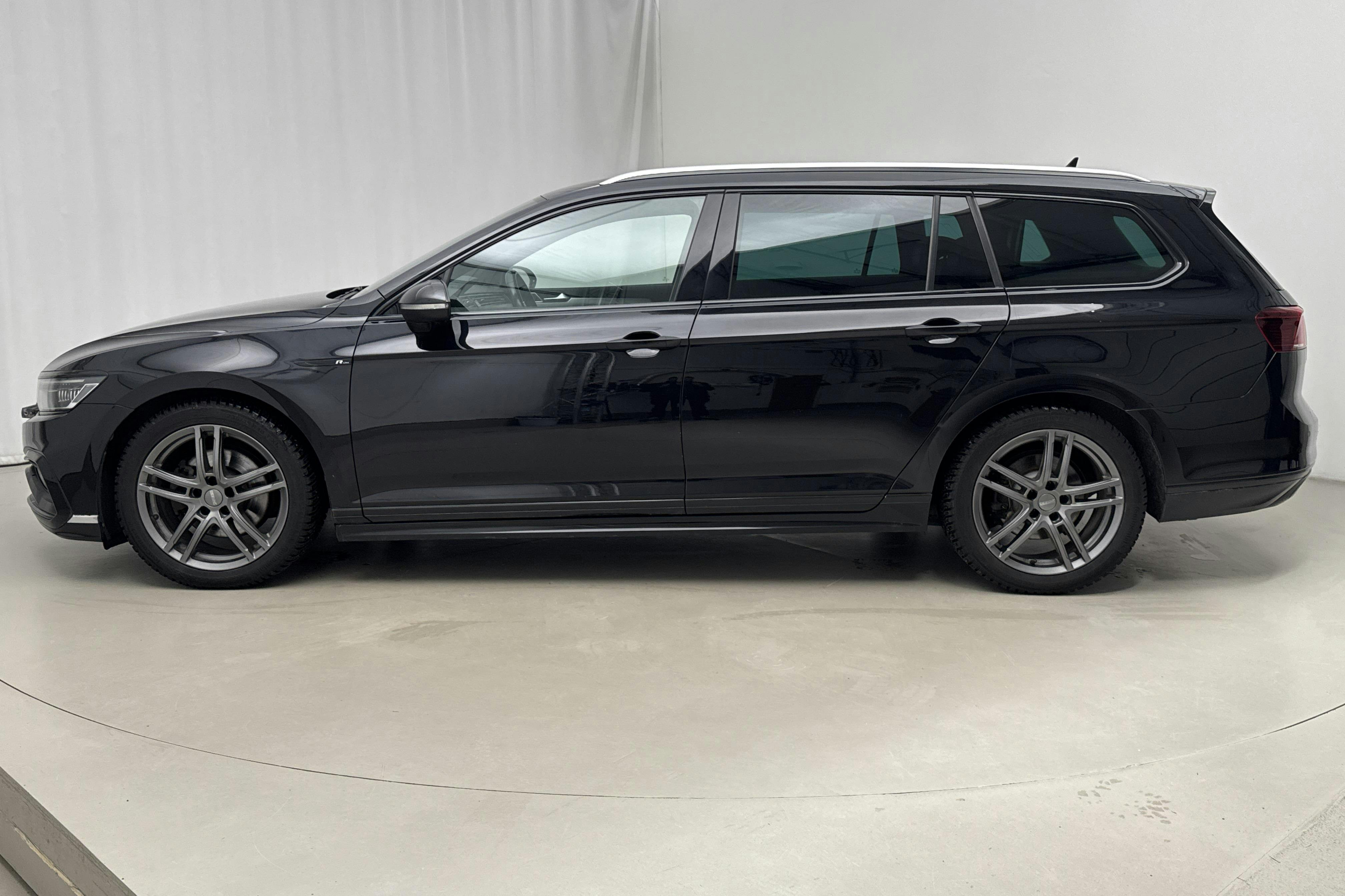 Esitlusfoto 2 aadressil 17: VW Passat 2.0 TDI Sportscombi 4Motion (200hk) - 188 920 km - Automaatne - must - 2021