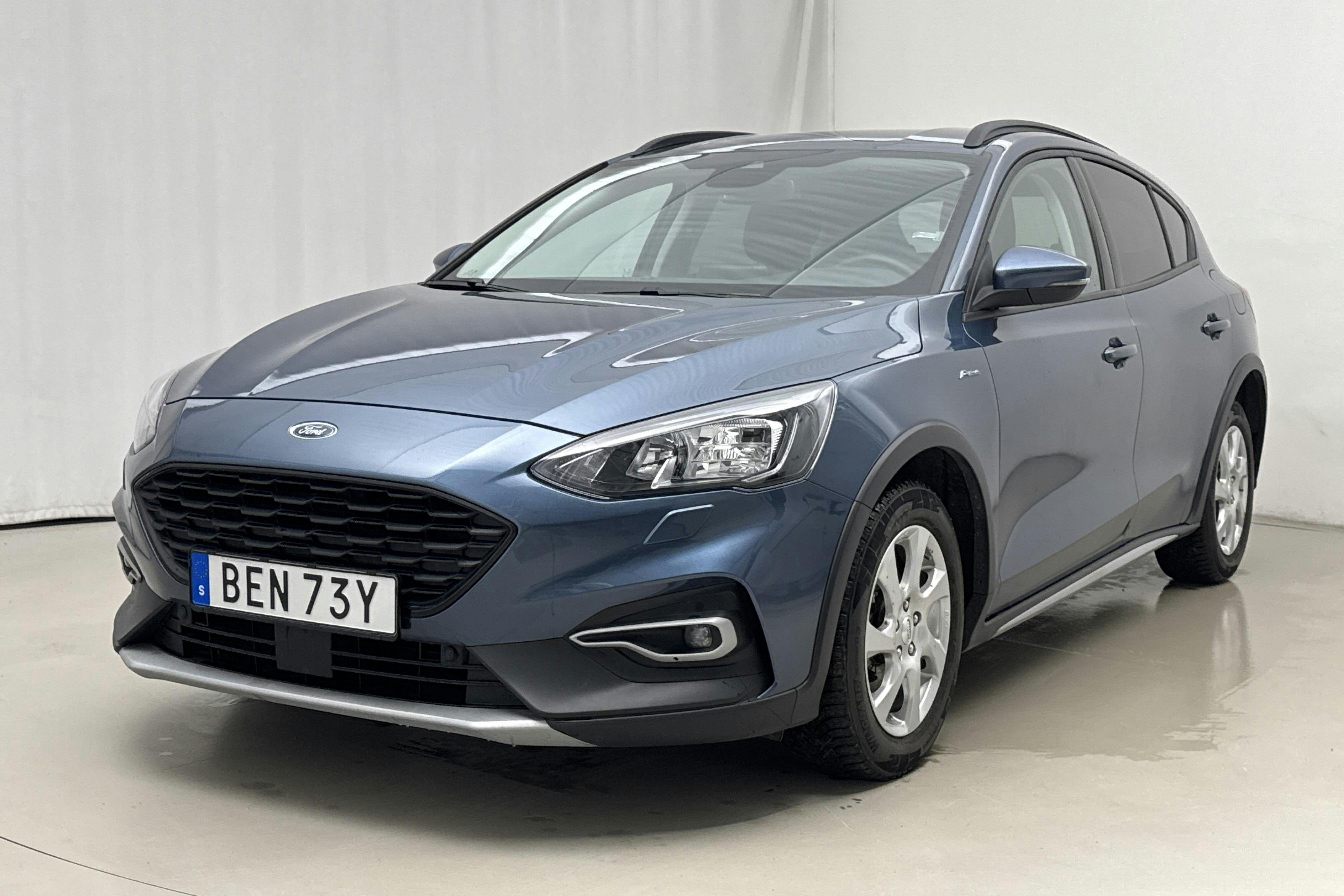 Presentationsfoto 1 av 20: Ford Focus 1.0T EcoBoost 5dr (125hk) - 4 233 mil - Manuell - blå - 2022
