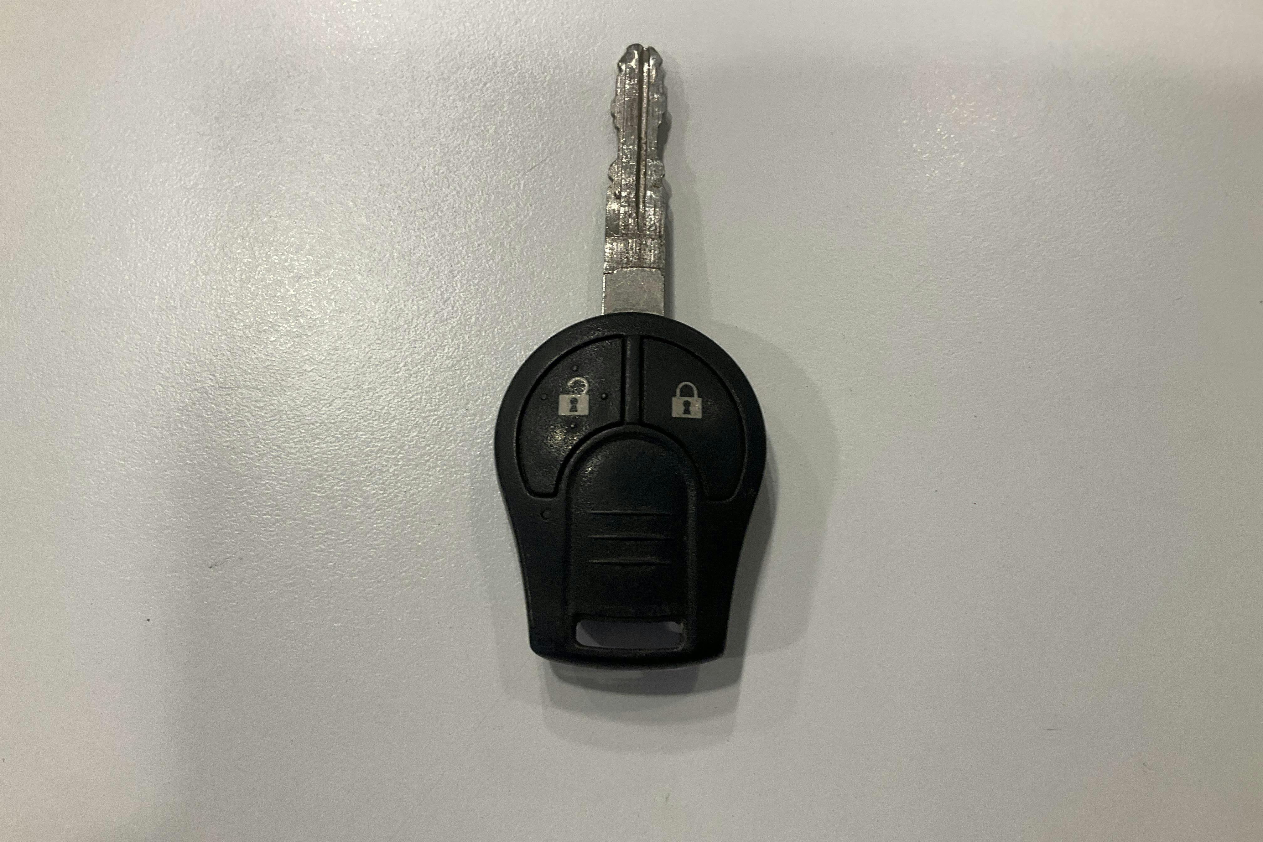 Presentationsfoto 12 av 12: Nissan Micra 1.2 5dr (80hk) - 15 364 mil - Manuell - röd - 2014