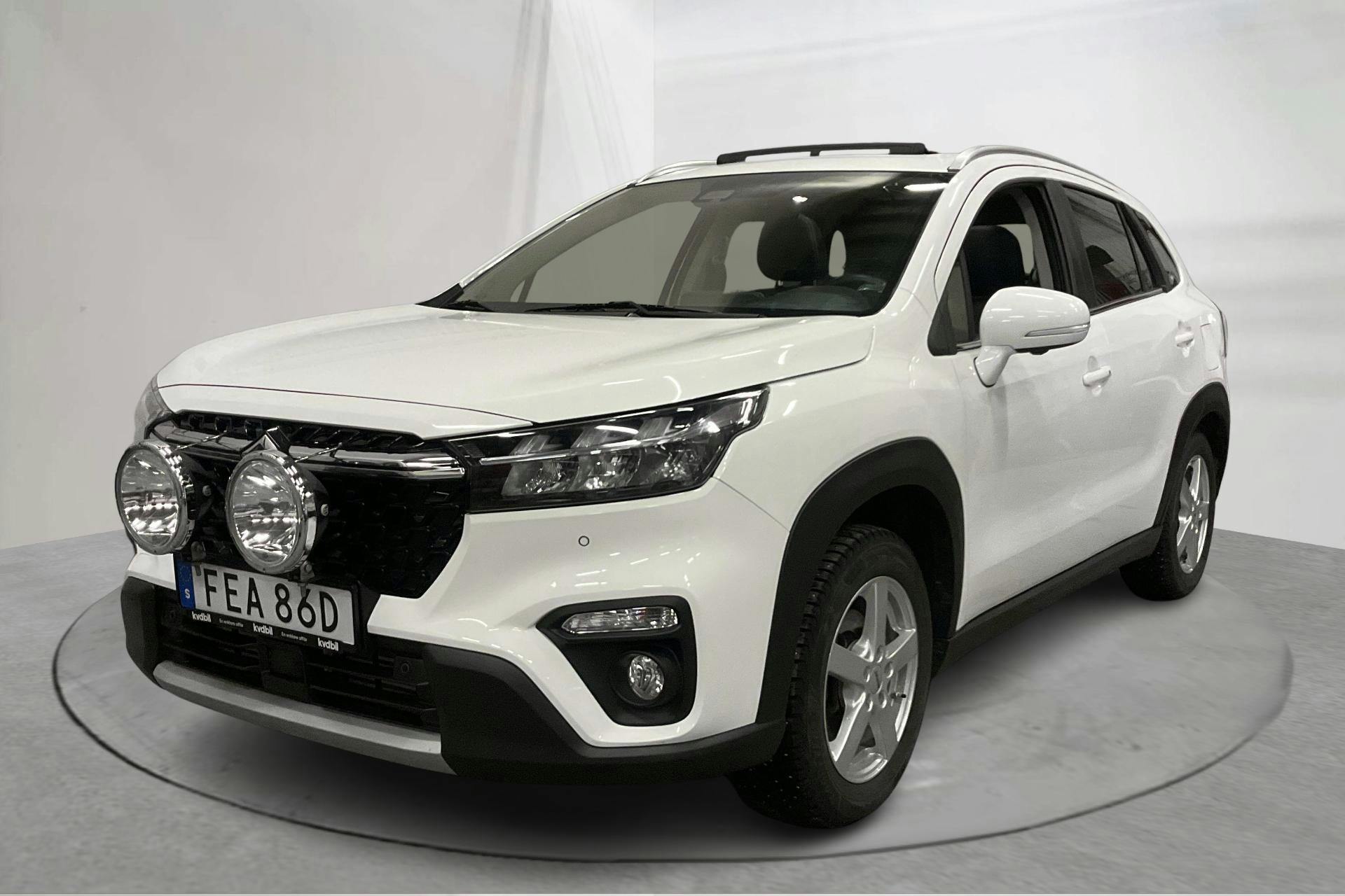 Presentation photo 1 of 21: Suzuki S-Cross 1.4 Hybrid 4x4 (129hk) - 30 940 km - Automatic - white - 2022