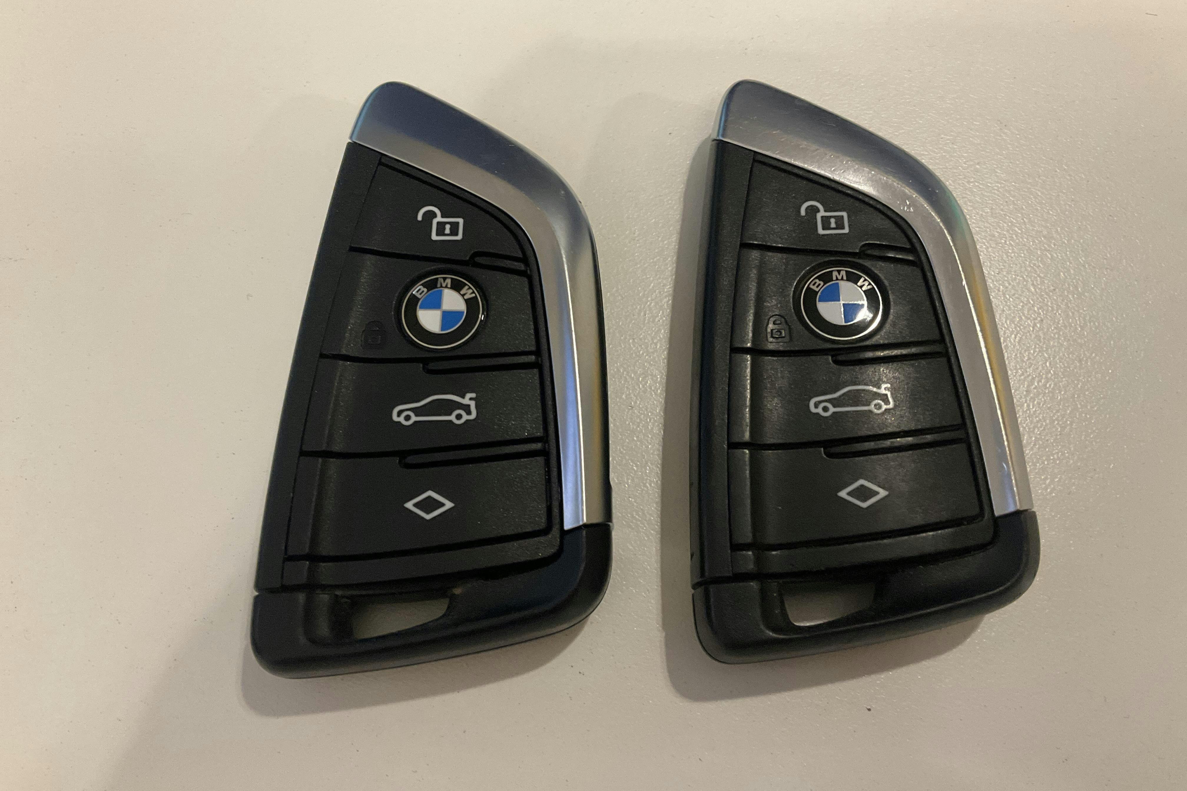 Presentationsfoto 16 av 16: BMW 530e Touring, G31 12kWh LCI (292hk) - 11 776 mil - Automat - svart - 2021