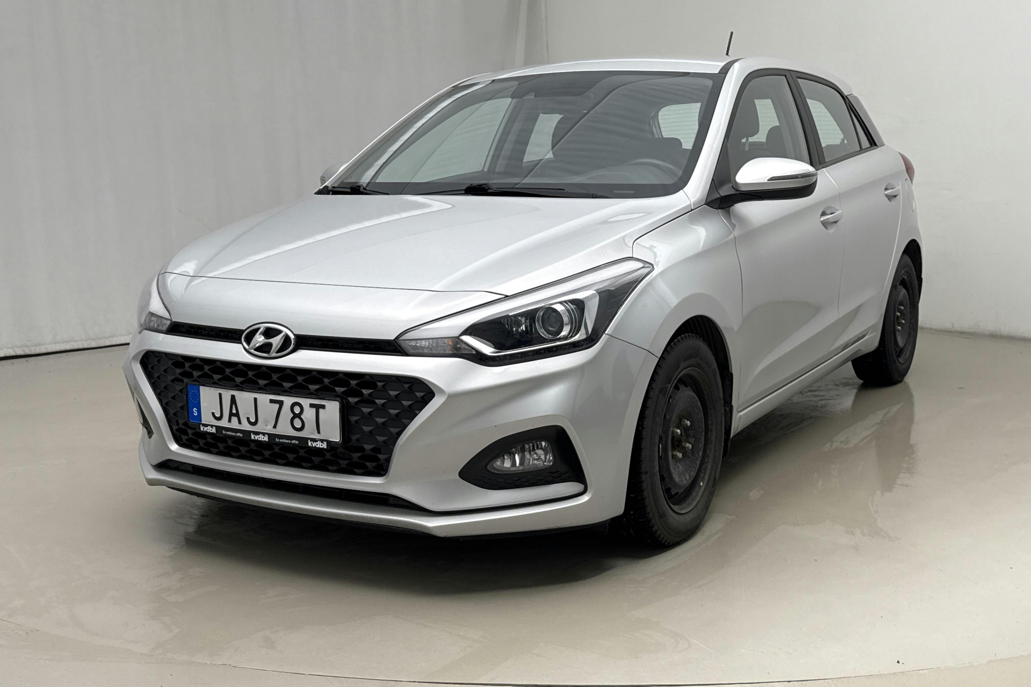 Presentationsfoto 1 av 15: Hyundai i20 1.0 T-GDi (100hk) - 6 353 mil - Automat - grå - 2020