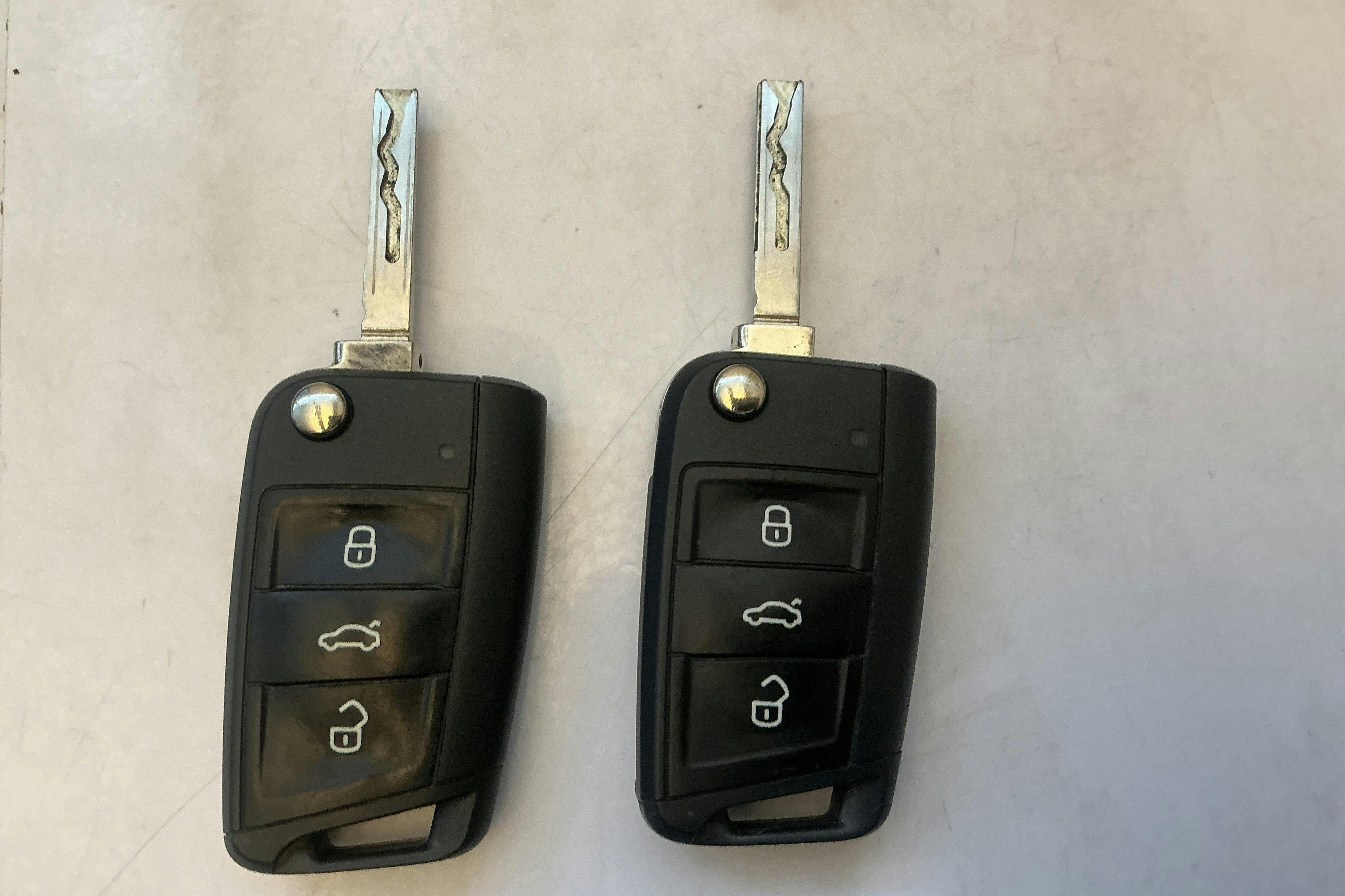 Presentation photo 12 of 12: Seat Leon 1.2 TSI 5dr (110hk) - 72 920 km - Manual - black - 2018