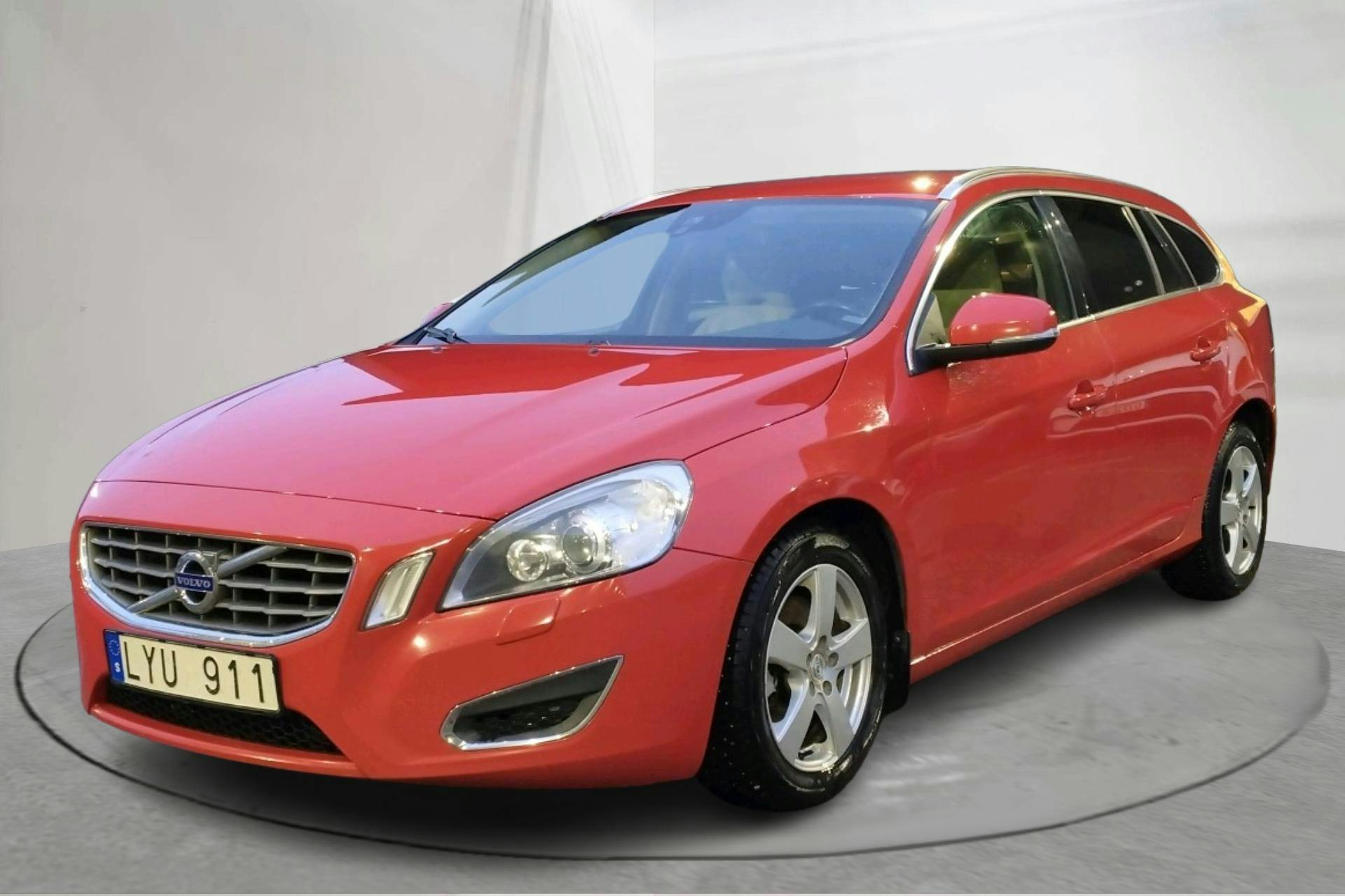 Presentationsfoto 1 av 13: Volvo V60 D3 (163hk) - 29 368 mil - Manuell - röd - 2012