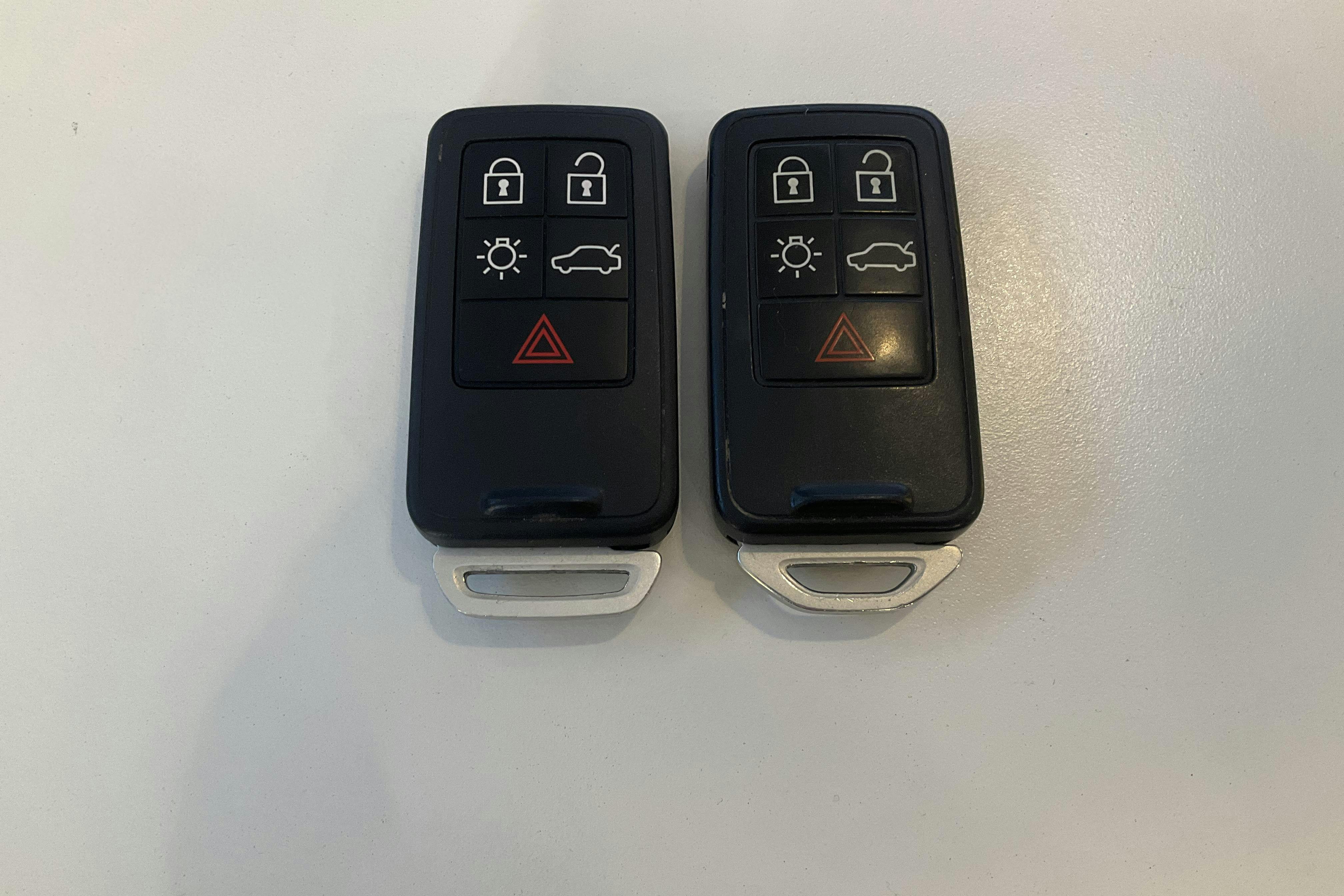 Presentation photo 15 of 15: Volvo V40 T2 (122hk) - 117 950 km - Manual - gray - 2017