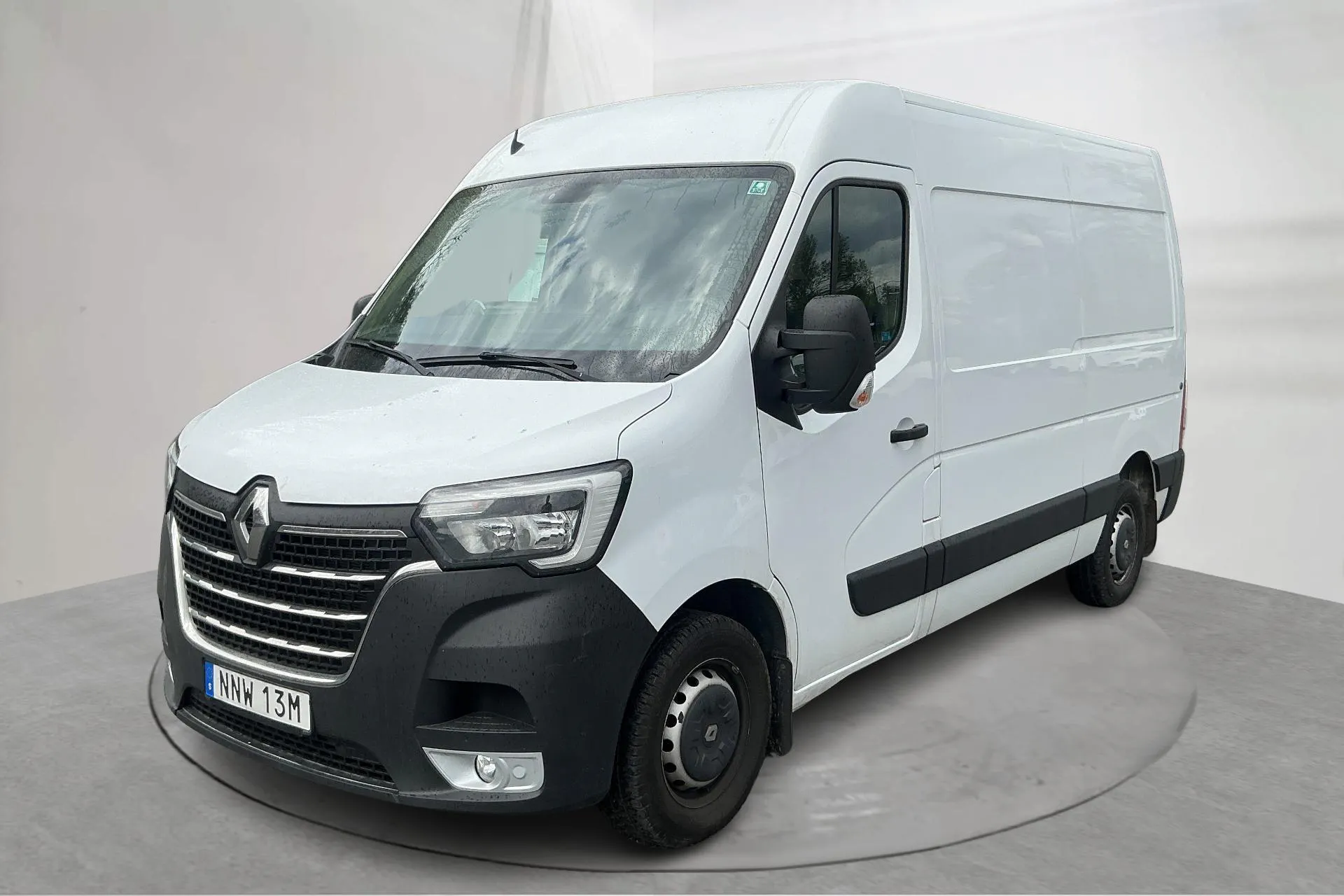 Presentationsfoto 1 av 13: Renault Master 2.3 dCi FAP 2WD (150hk) - 10 254 mil - Manuell - vit - 2020