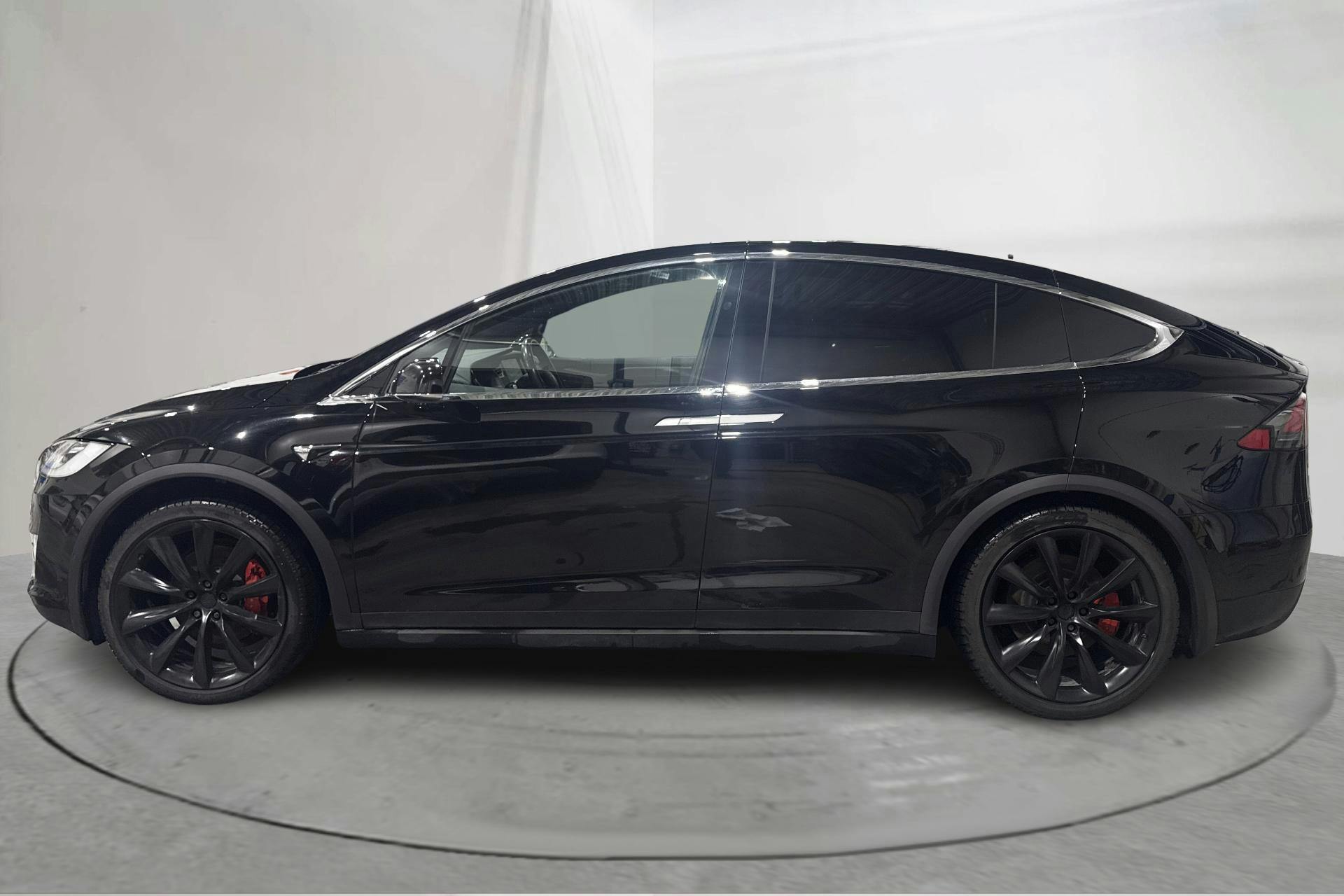 Presentationsfoto 2 av 19: Tesla Model X Dual Motor Performance AWD - 10 407 mil - Automat - svart - 2020