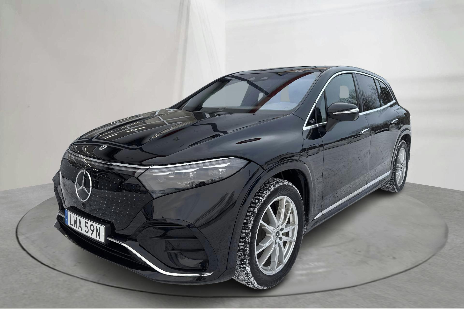 Presentationsfoto 1 av 22: Mercedes EQS SUV 580 4Matic X296 (544hk) - 6 801 mil - Automat - svart - 2024