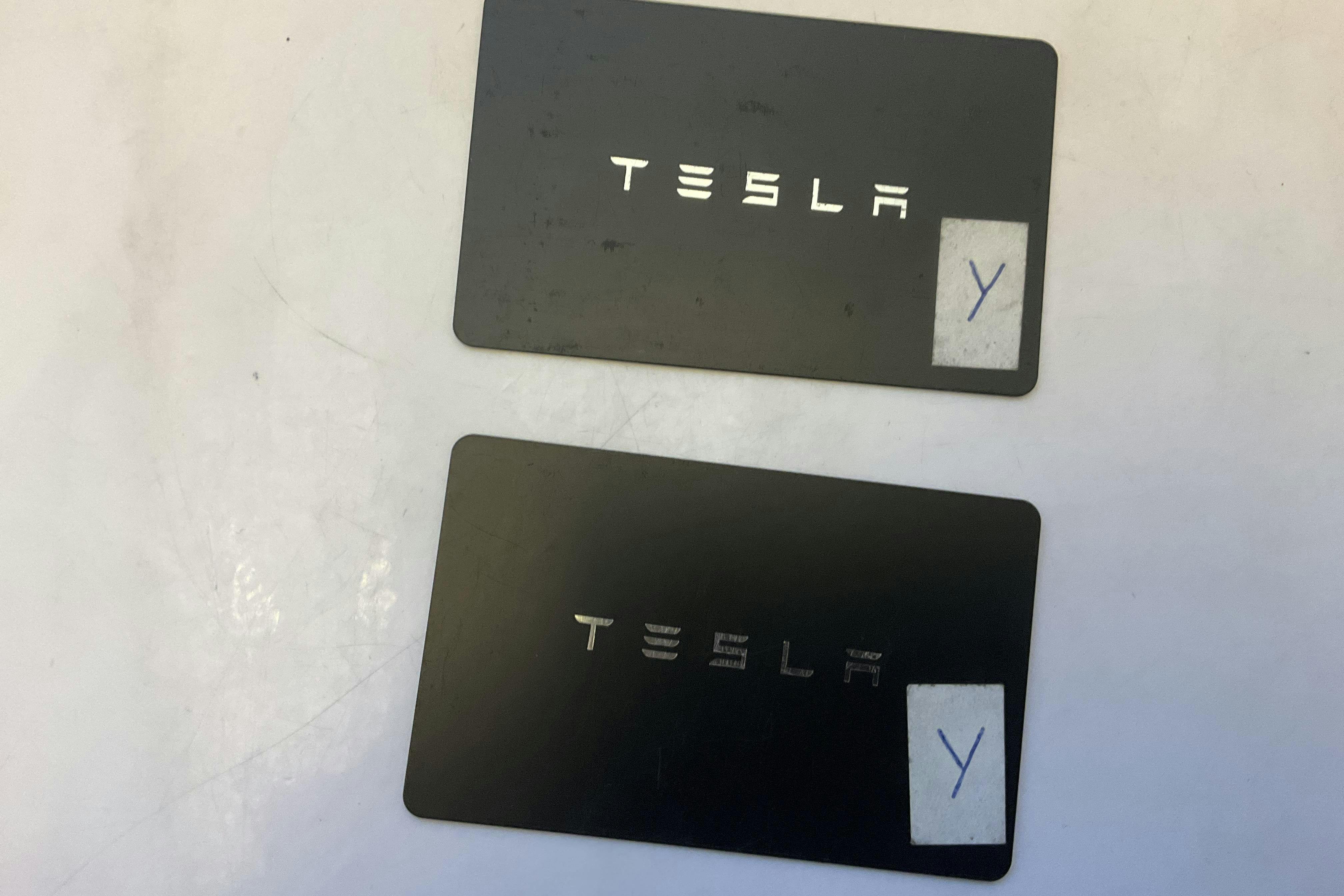 Præsentationsfoto 18 af 18: Tesla Model Y Performance Dual Motor AWD - 103 540 kilometer - Salgsautomat - Rød farve - 2023