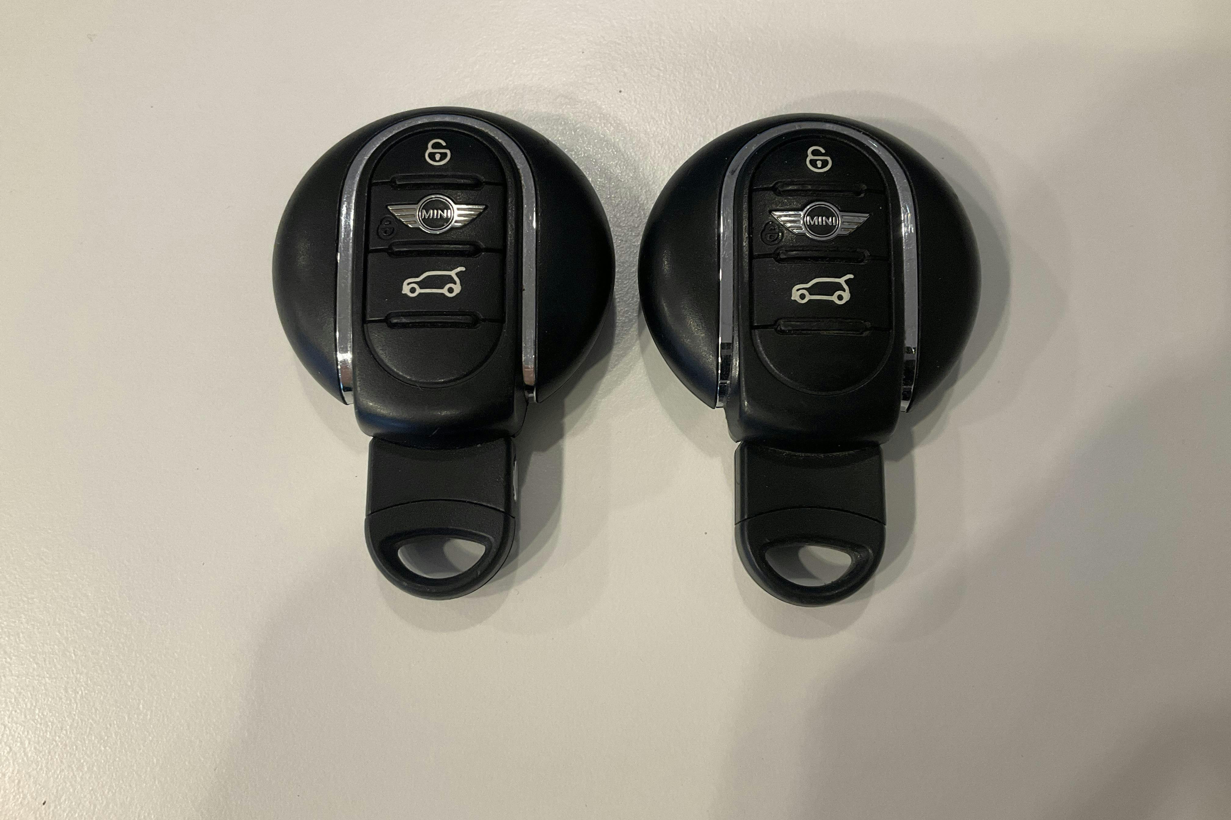 Presentation photo 12 of 12: MINI Cooper D 3dr (116hk) - 112 220 km - Manual - green - 2015