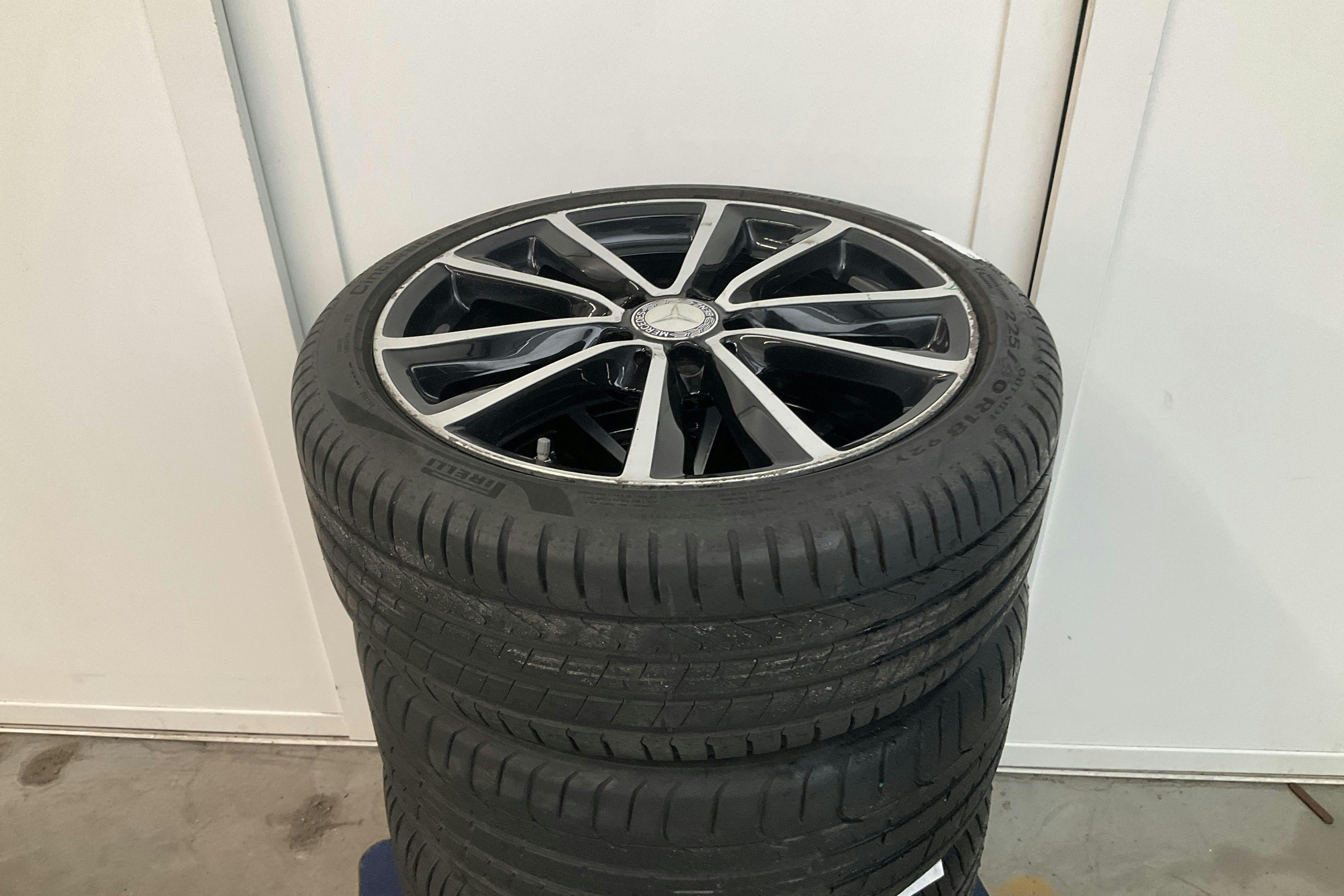 Presentationsfoto 12 av 12: Mercedes CLA 200 CDI (136hk) - 14 425 mil - Manuell - vit - 2015