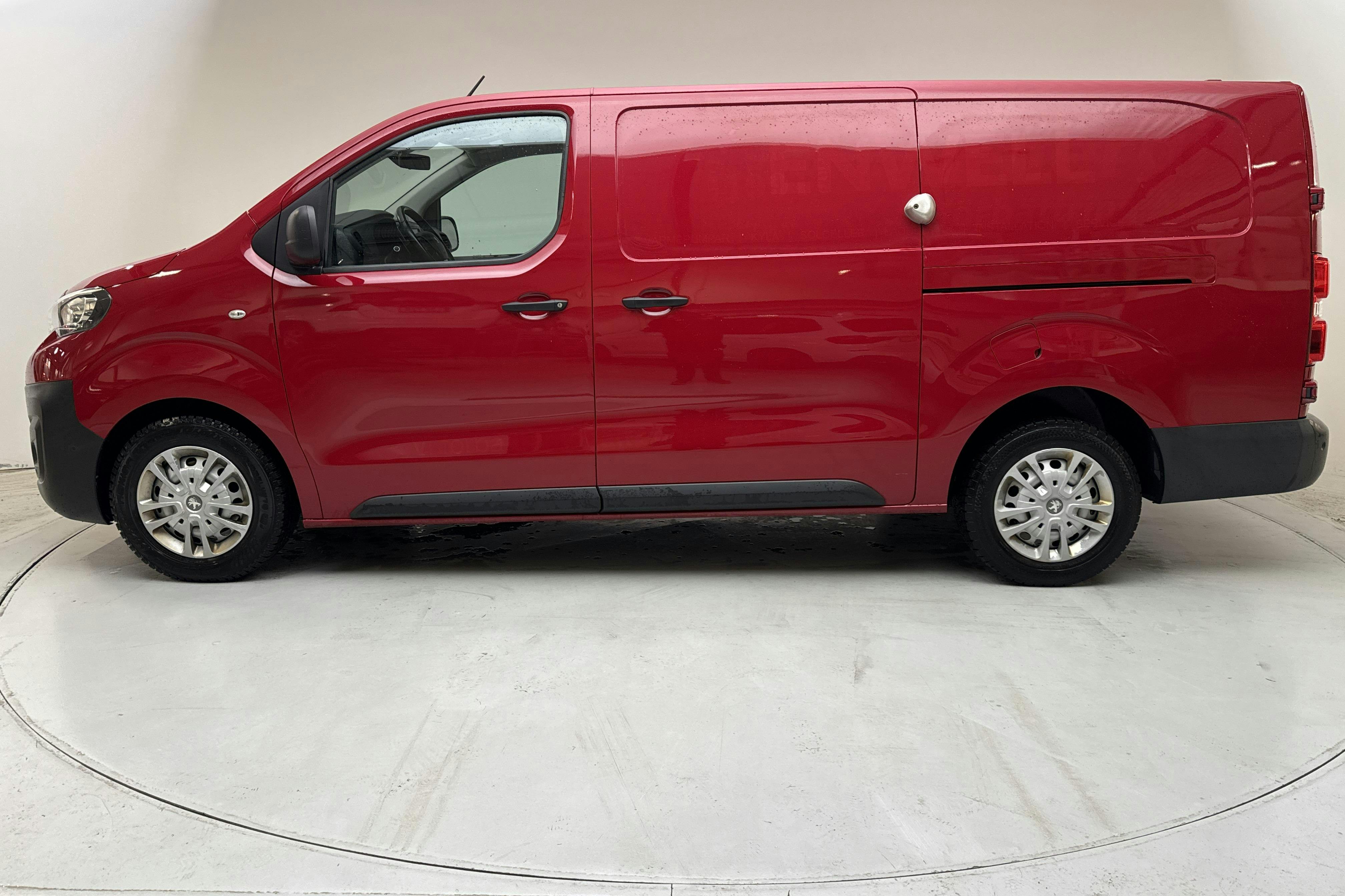 Presentation photo 2 of 12: Peugeot Expert BlueHDi Skåp (177hk) - 104 810 km - Automatic - red - 2021