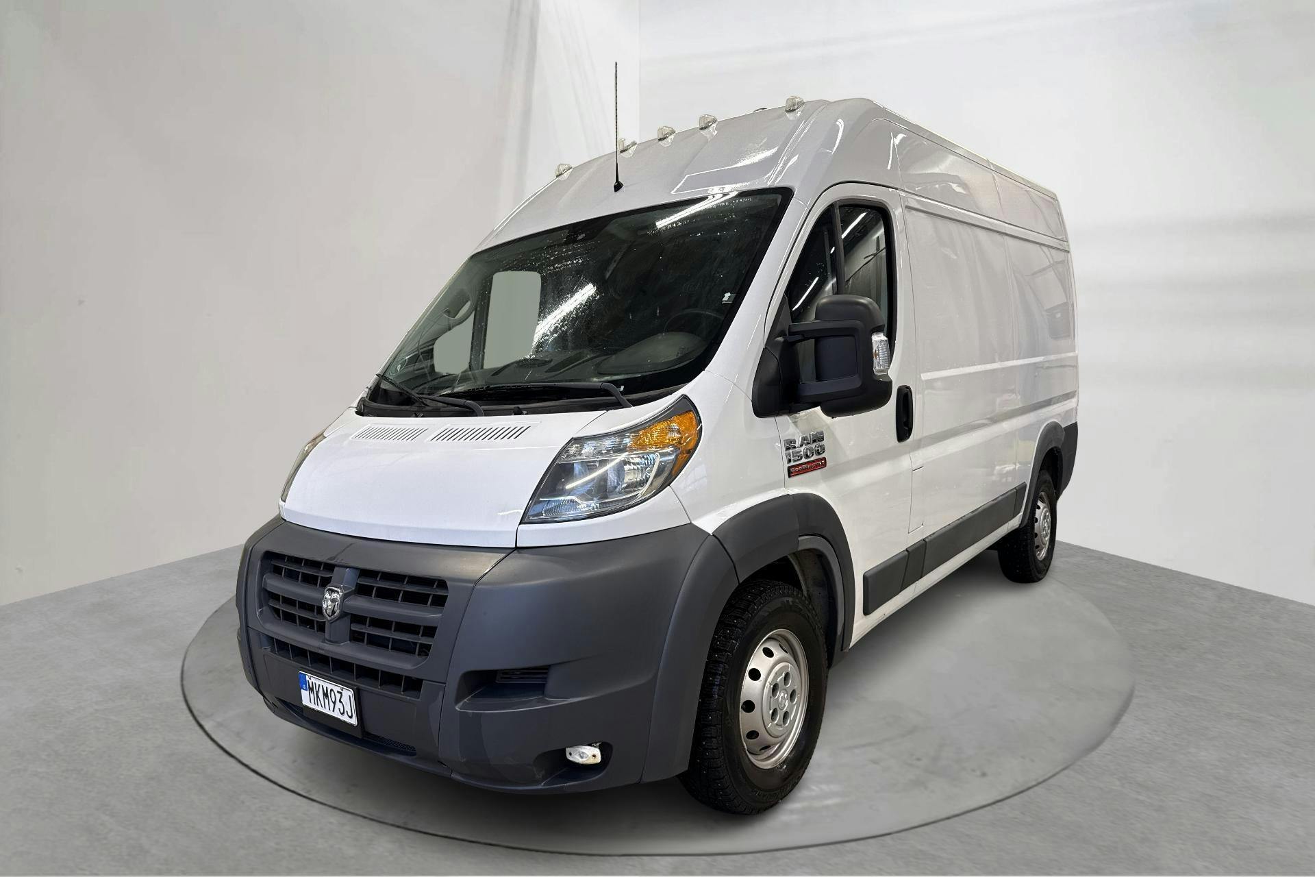 Presentation photo 1 of 26: RAM 1500 ProMaster Campingbil - 133 510 km - Automatic - white - 2018