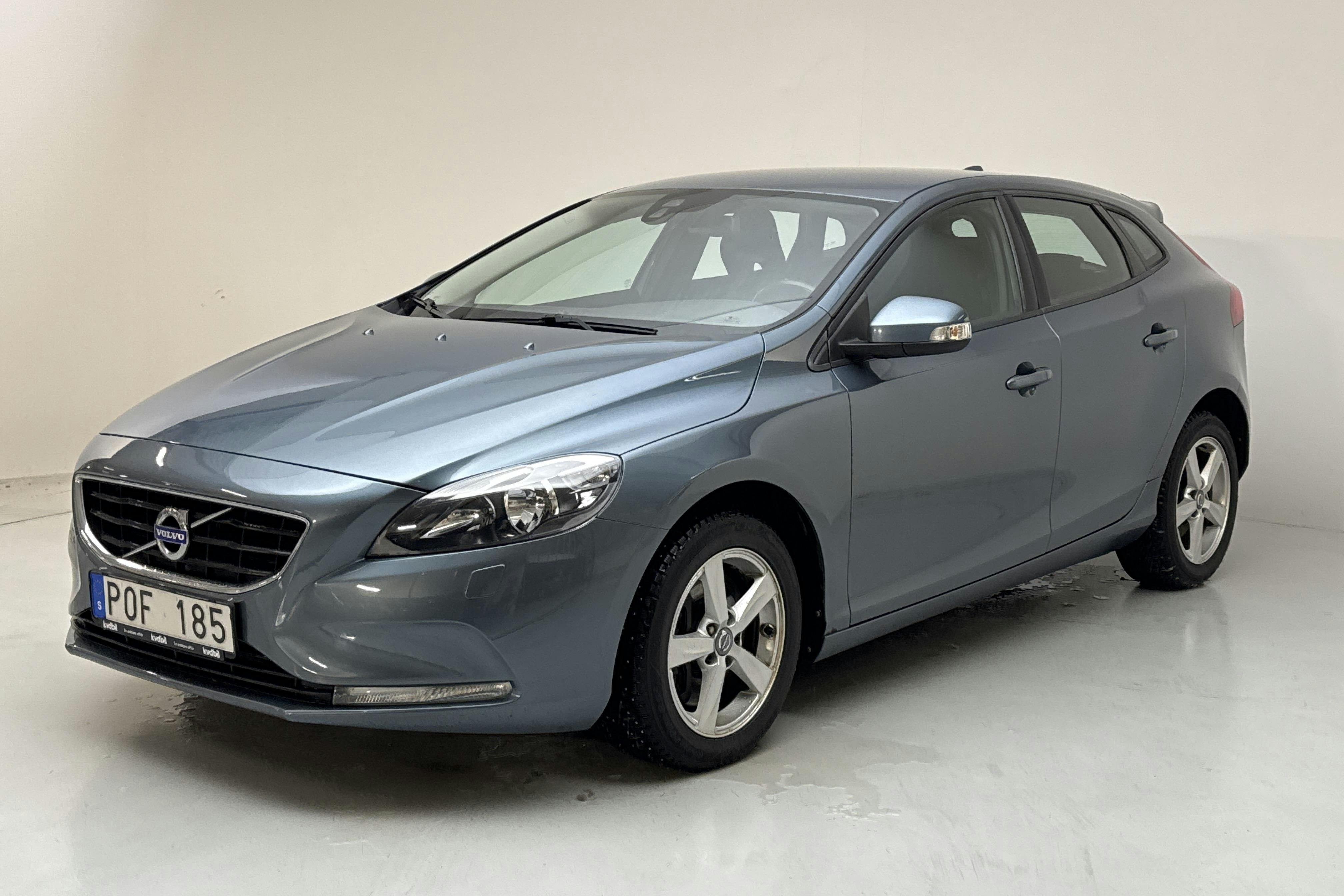 Presentationsfoto 1 av 16: Volvo V40 D4 (177hk) - 18 746 mil - Manuell - blå - 2013