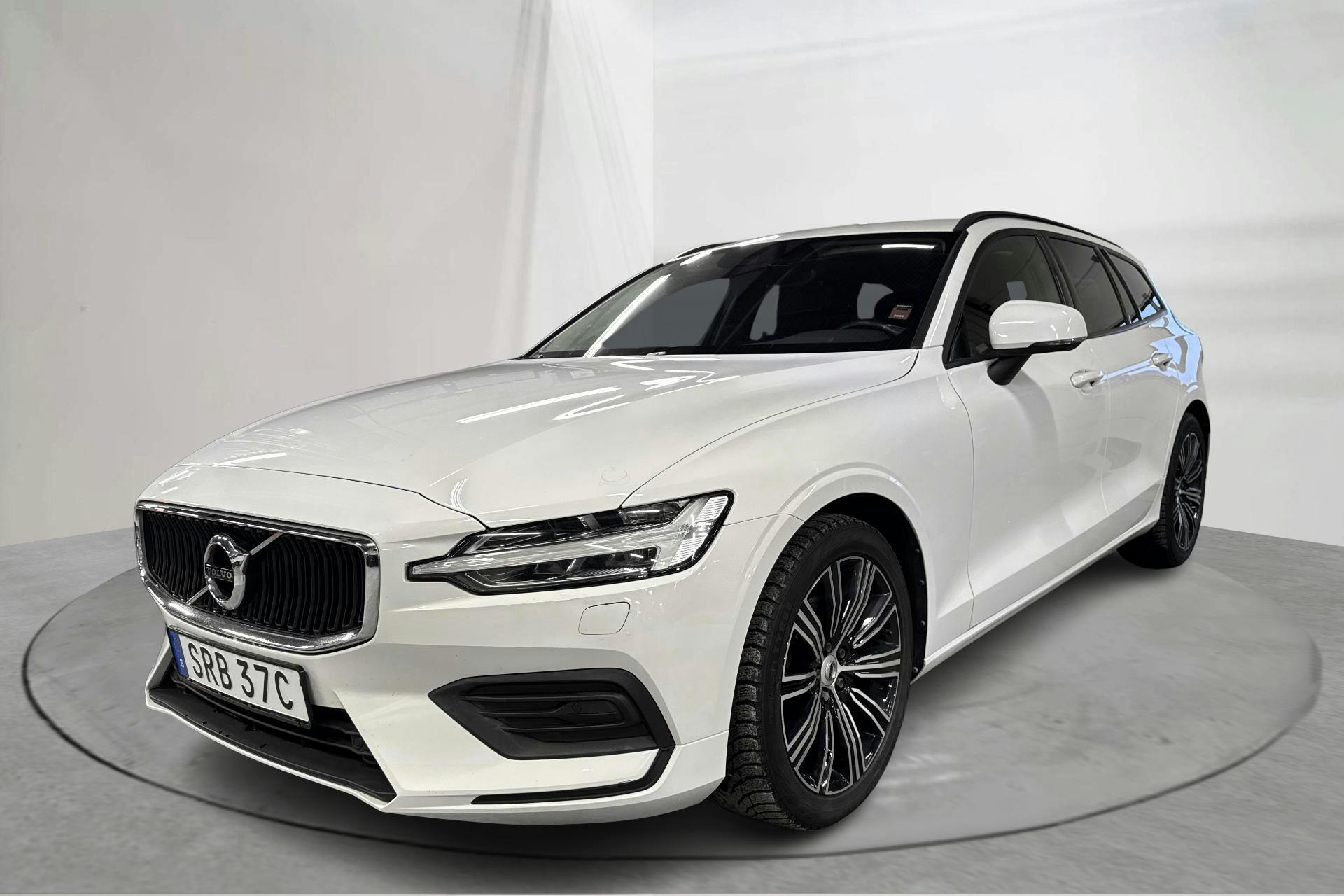 Presentation photo 1 of 15: Volvo V60 T4 (190hk) - 83 900 km - Automatic - white - 2020