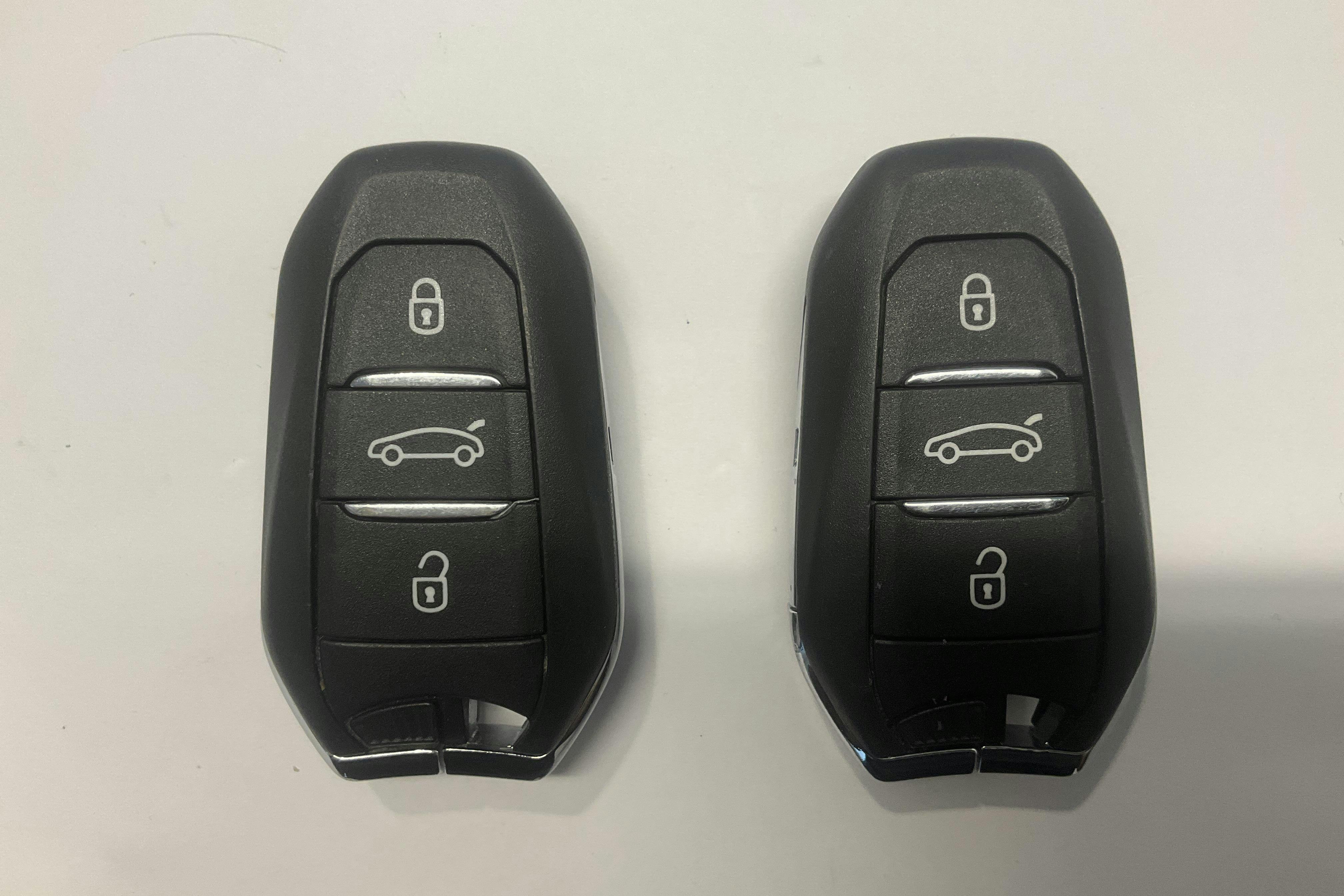 Presentation photo 15 of 15: Opel Mokka P130 (130hk) - 85 470 km - Automatic - gray - 2022