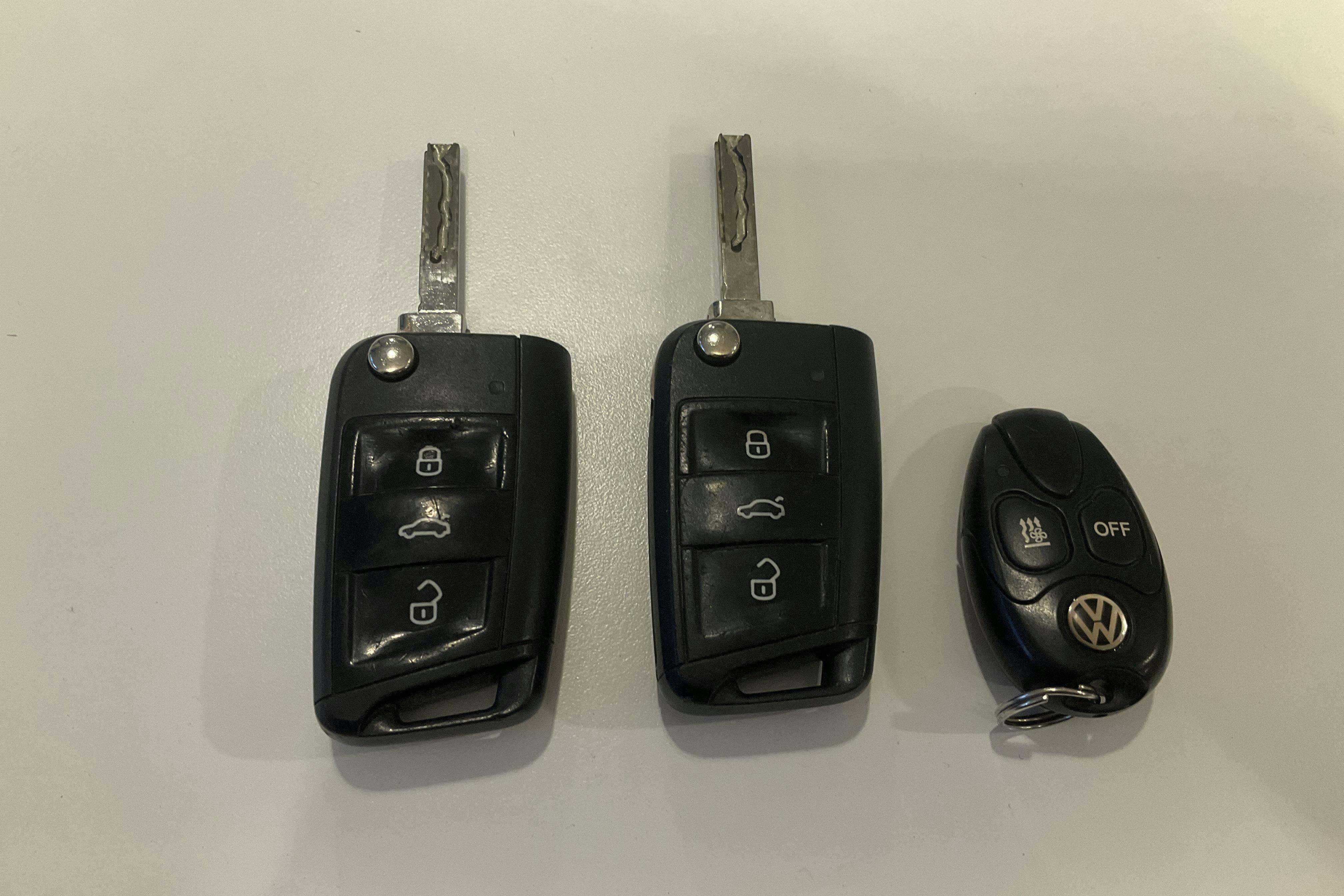 Presentation photo 19 of 19: VW Touran 1.2 TSI (110hk) - 195 750 km - Manual - white - 2016